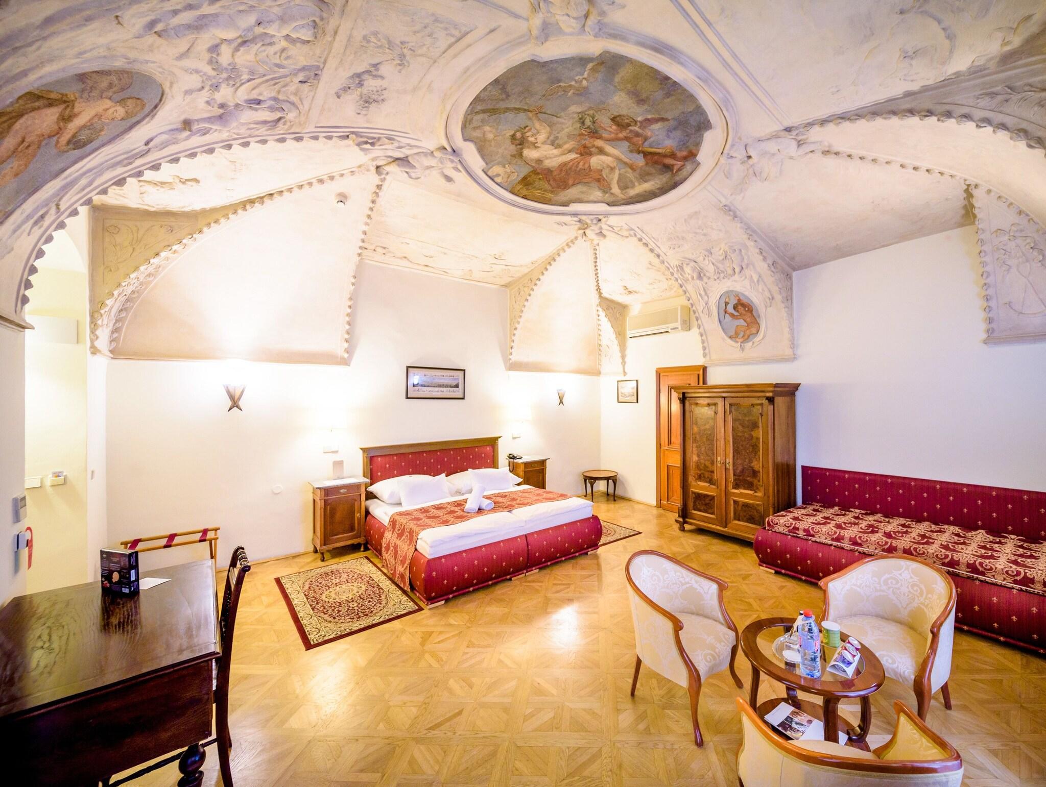 Junior Suite King Size Bed