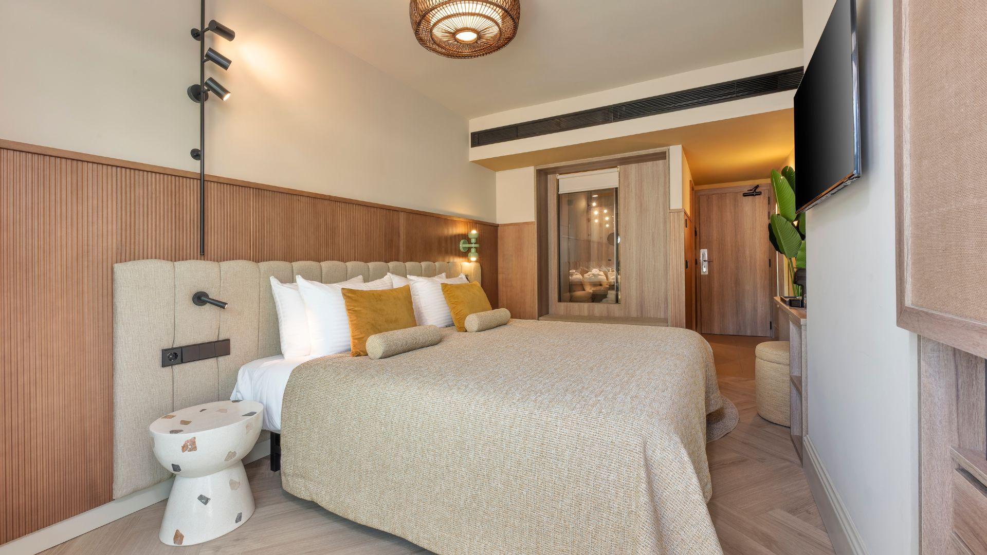 Double Single with Balcony