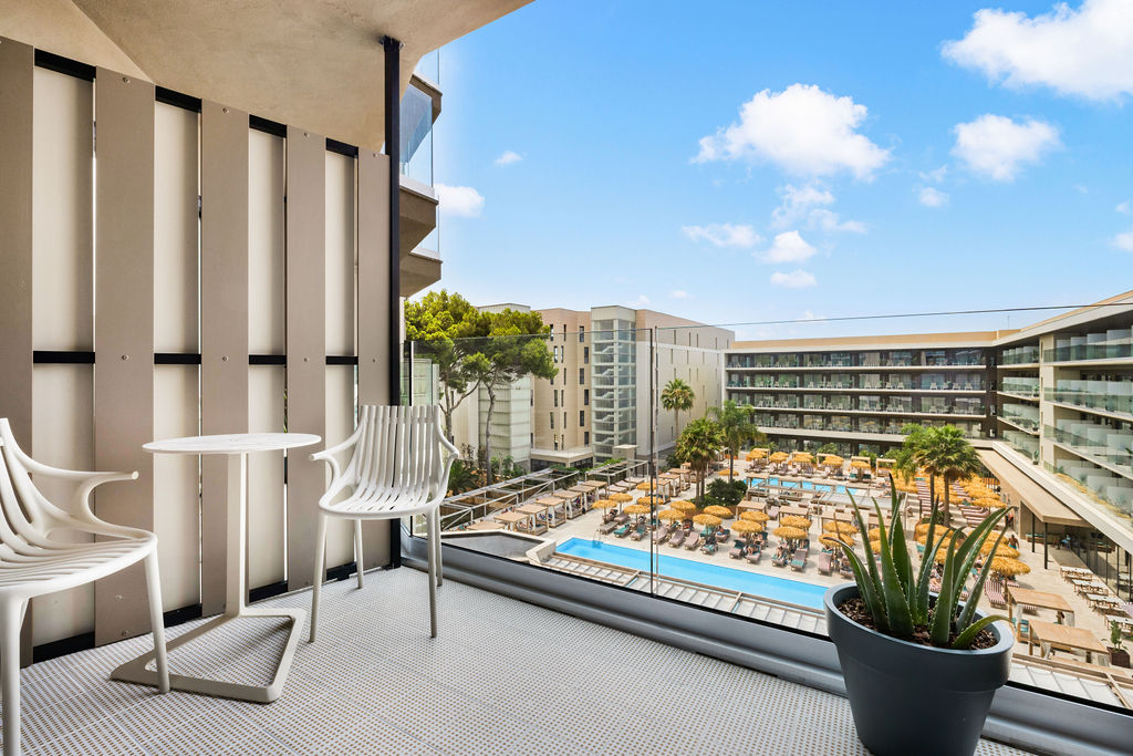 Double or Twin Pool View