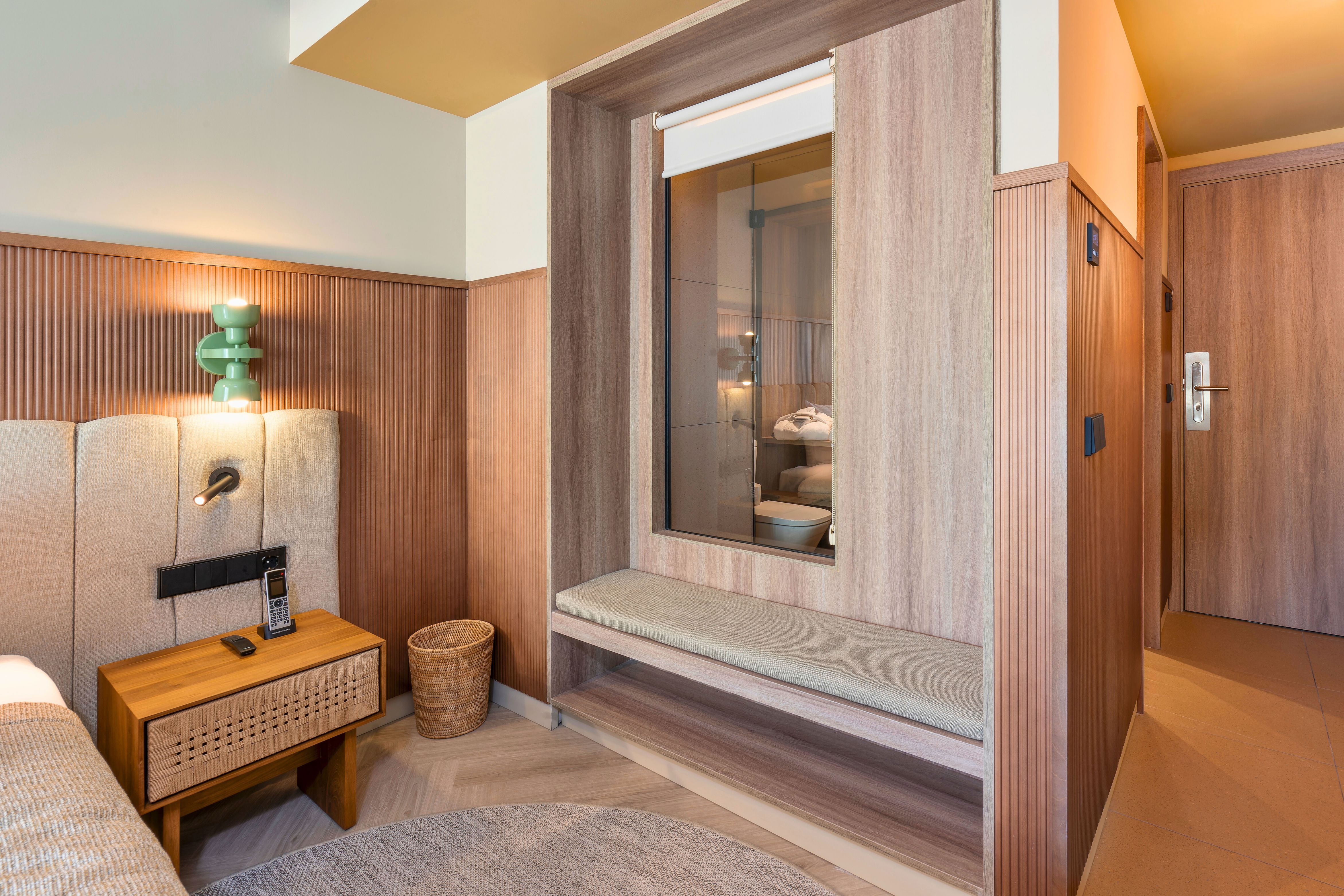 Double Single with Balcony