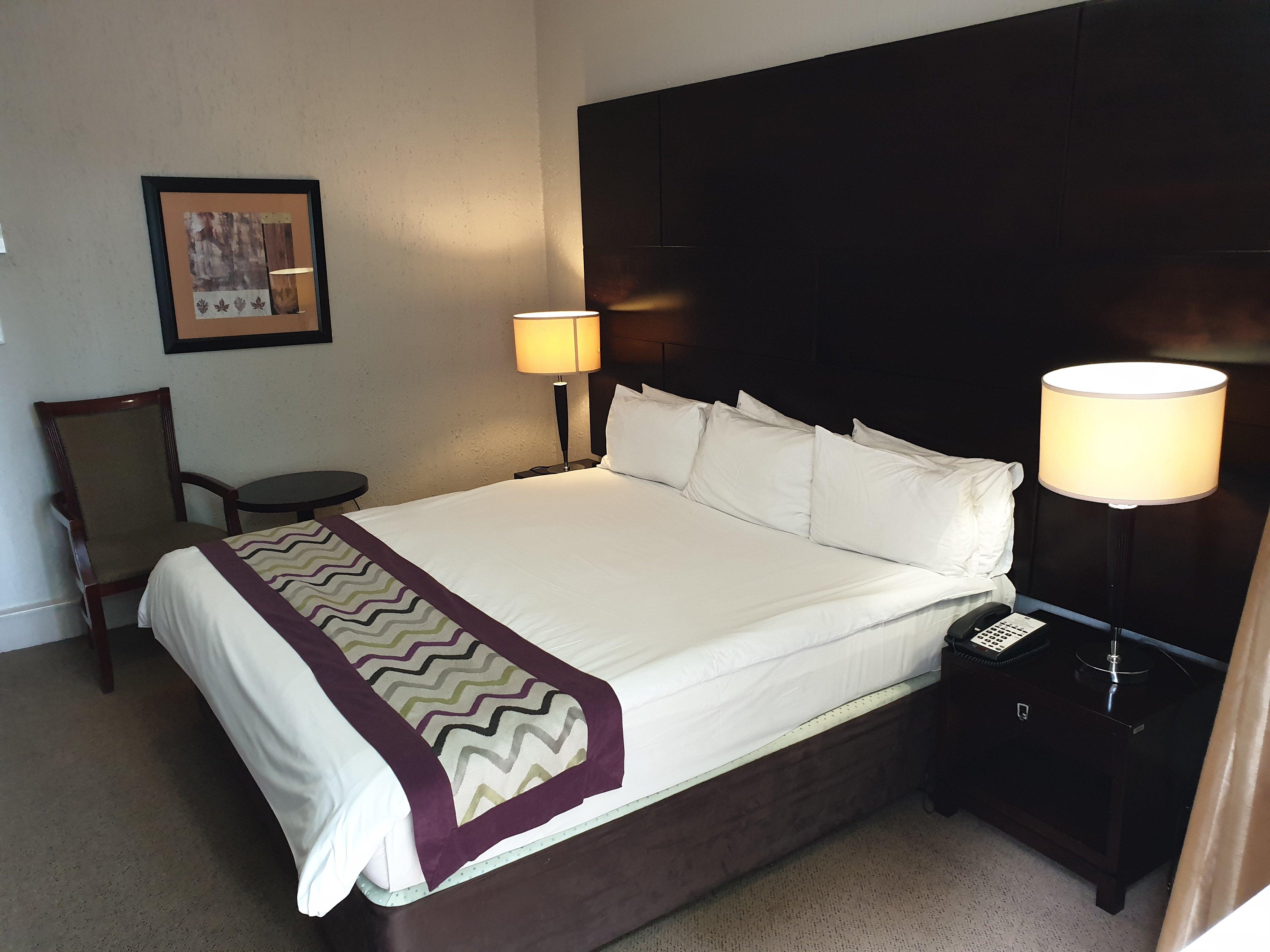 Suite King Size Bed
