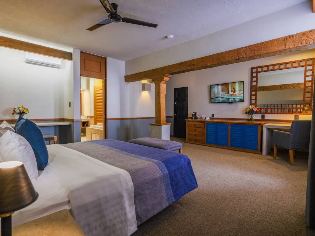 Junior Suite Deluxe with Jacuzzi