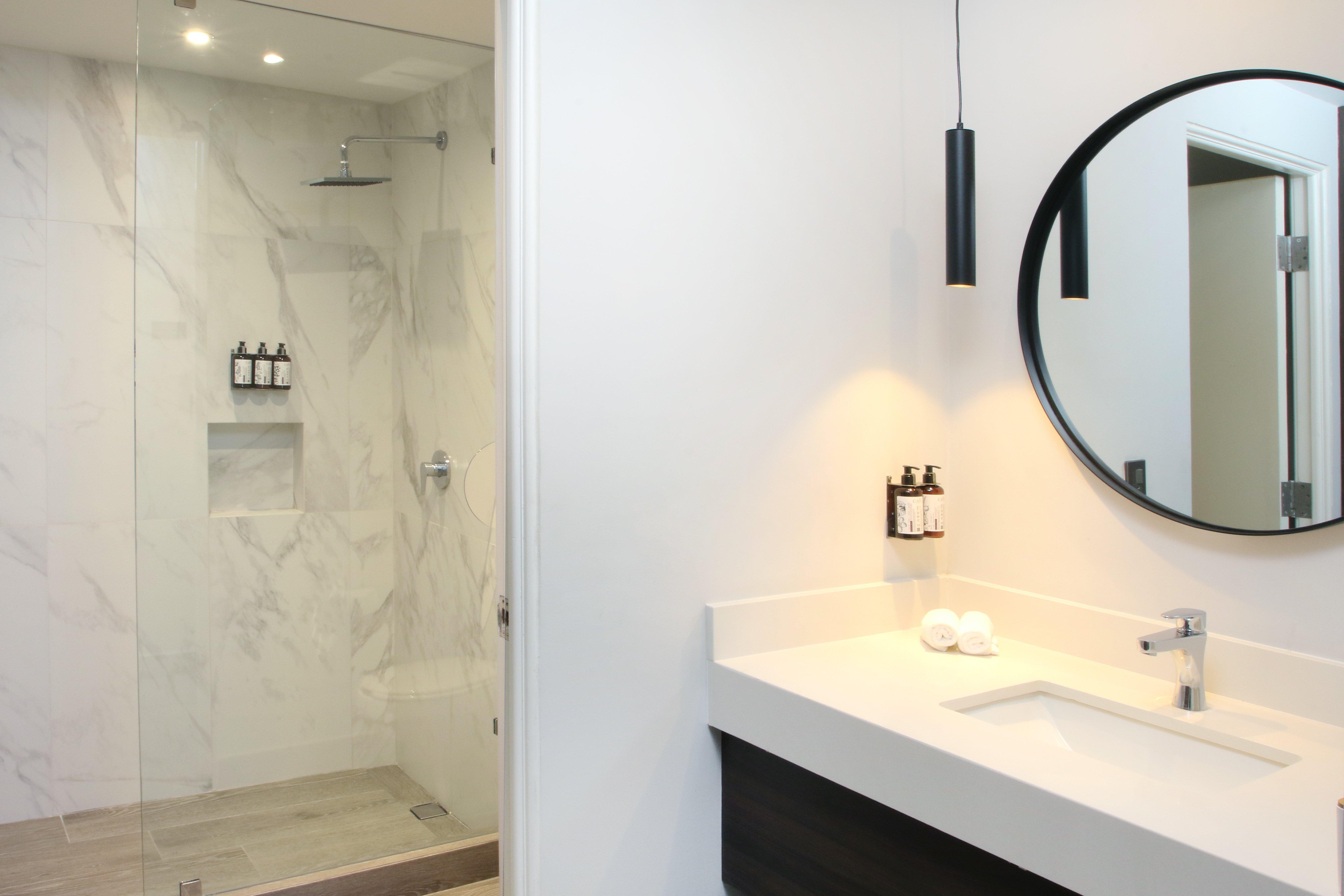 Suite Queen Size Bed