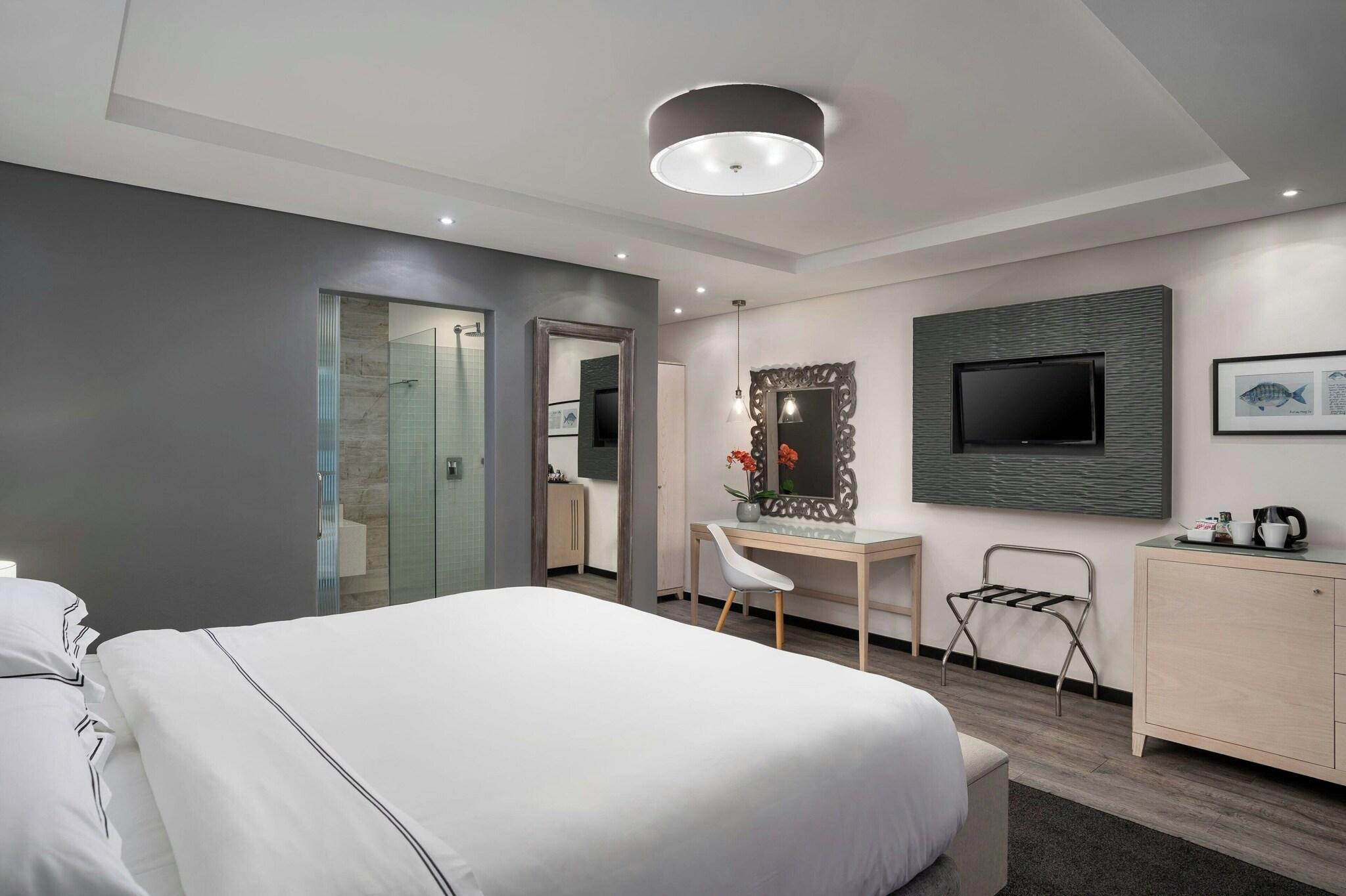 Double Deluxe King Bed
