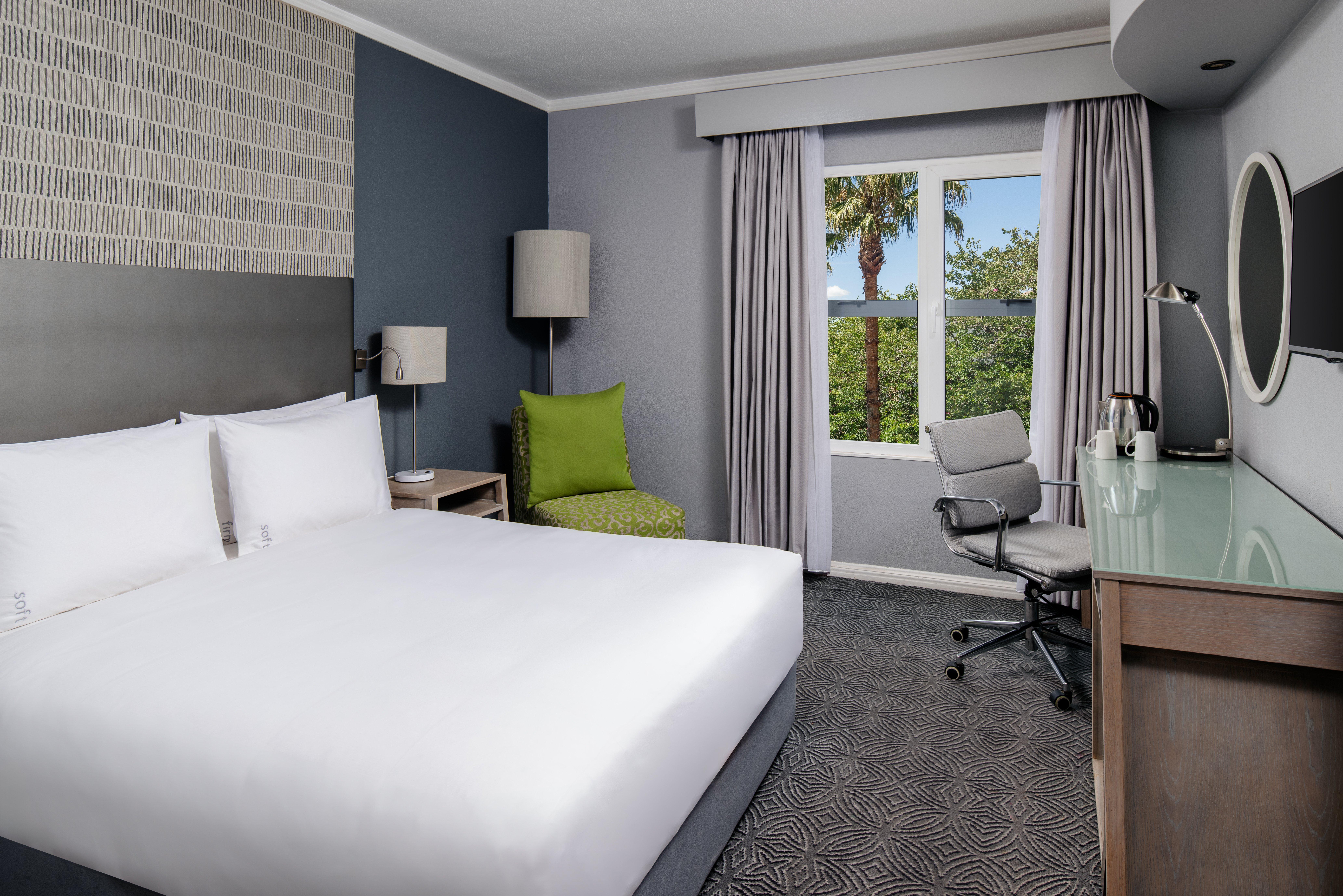 Double Queen Size Bed