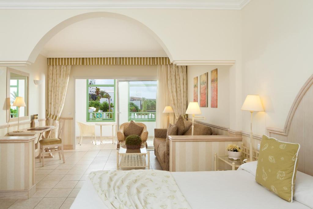 Family Room Superior