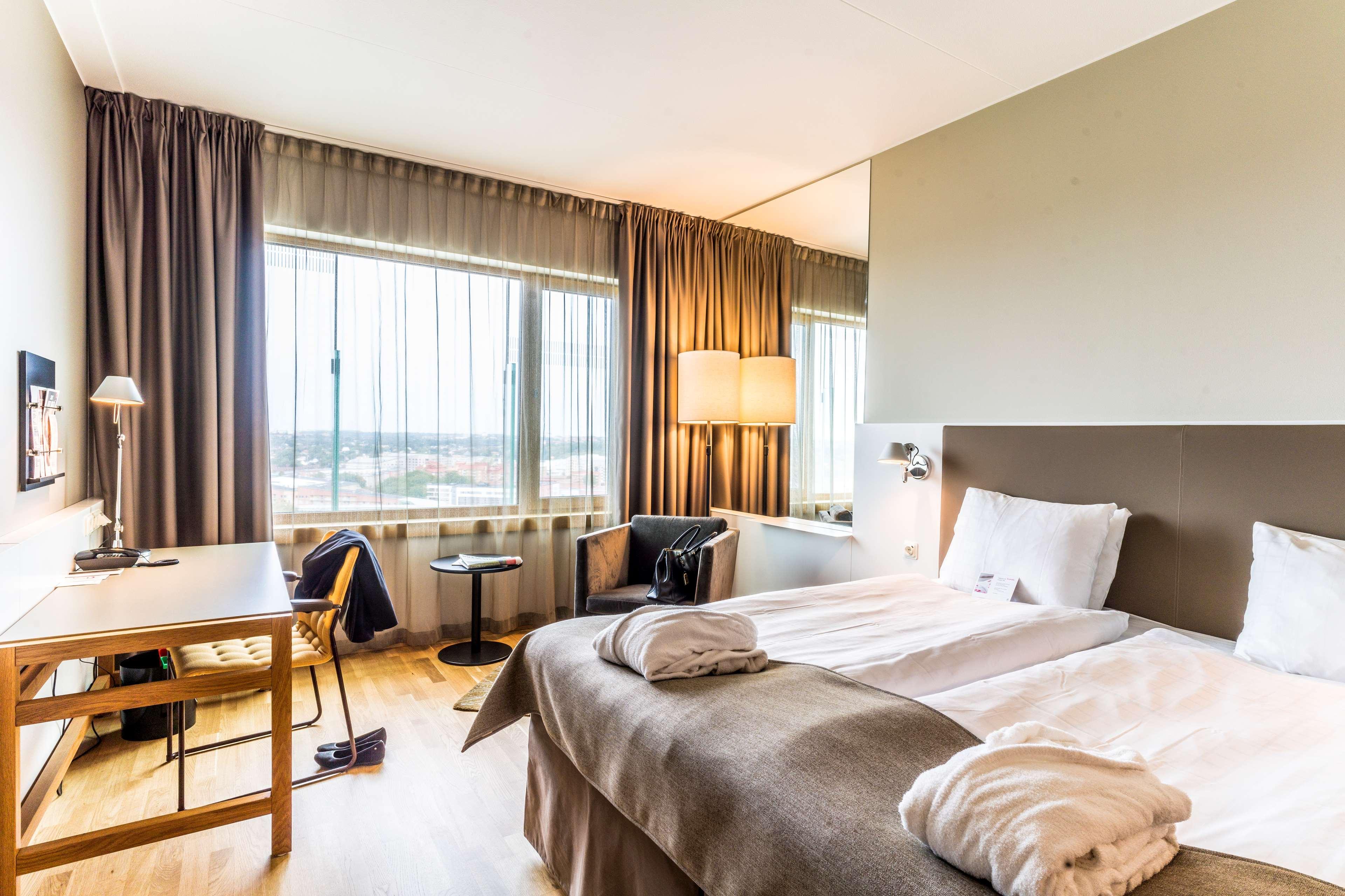 Double Single Superior King Bed