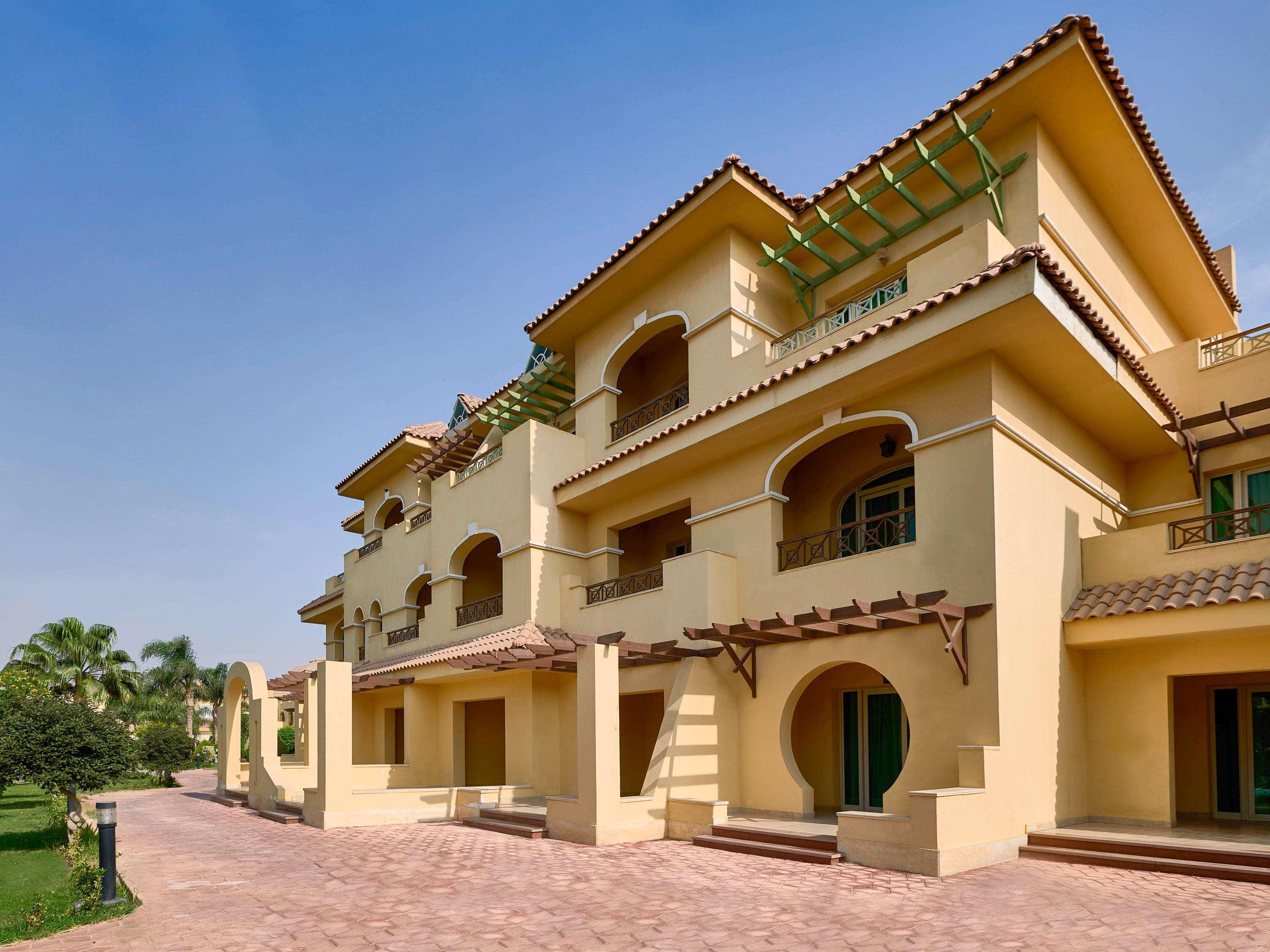 Double Deluxe Pool View