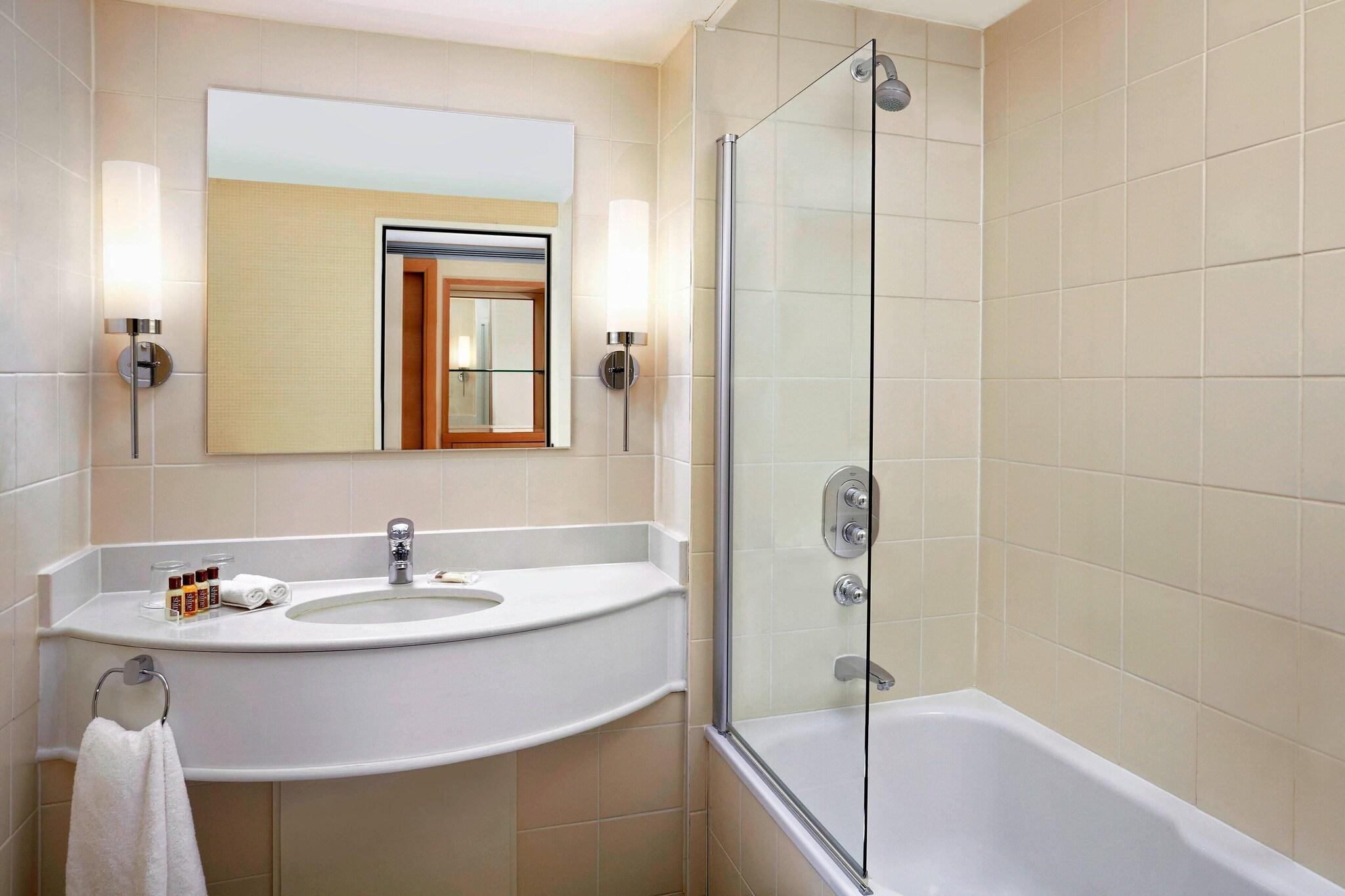 Double Classic King Bed