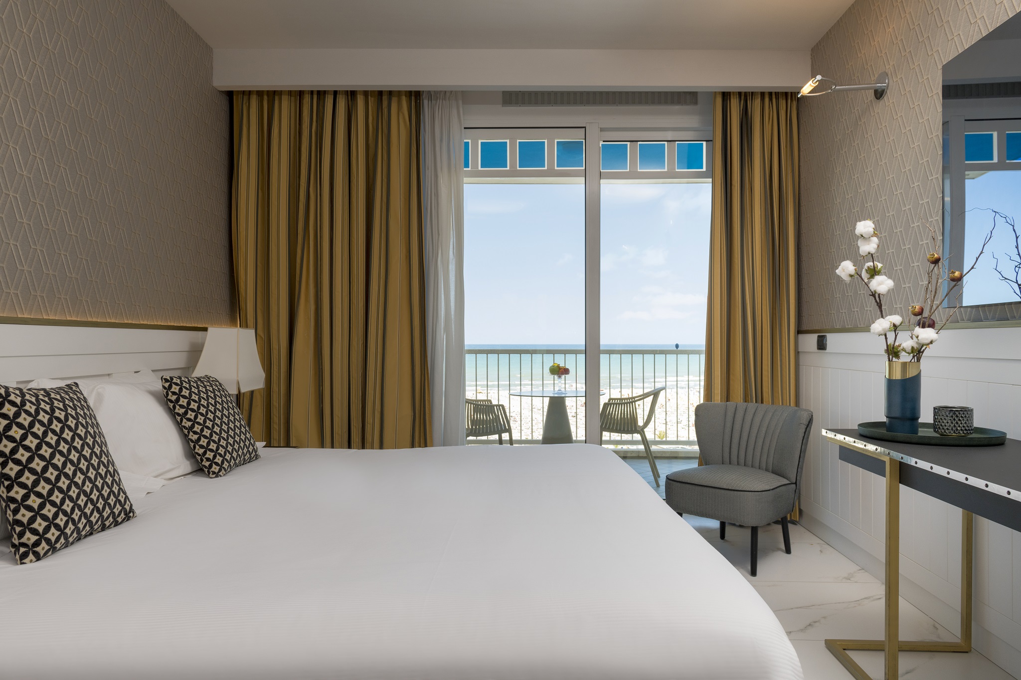 Double Single Deluxe Sea Front