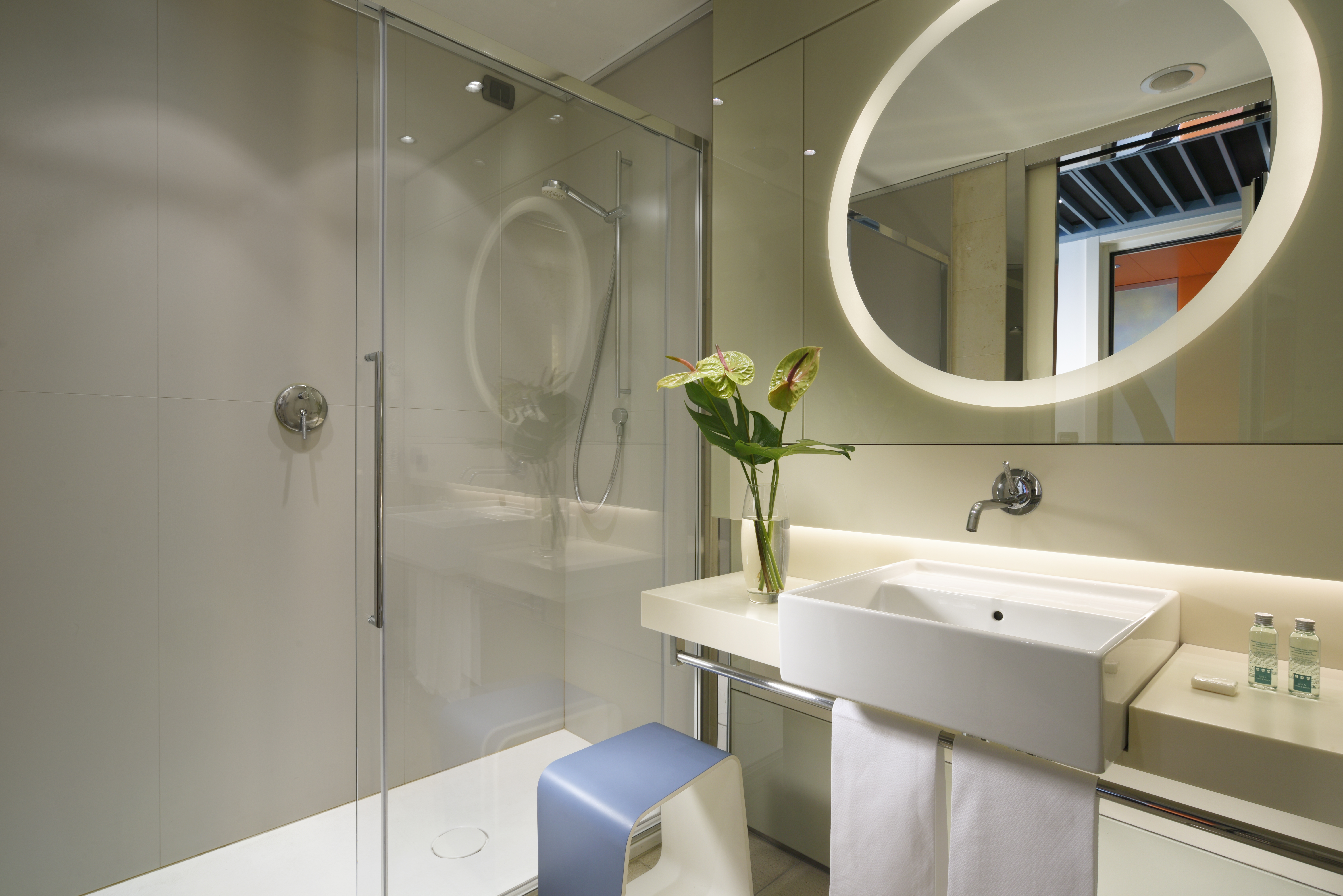 Double Single Executive