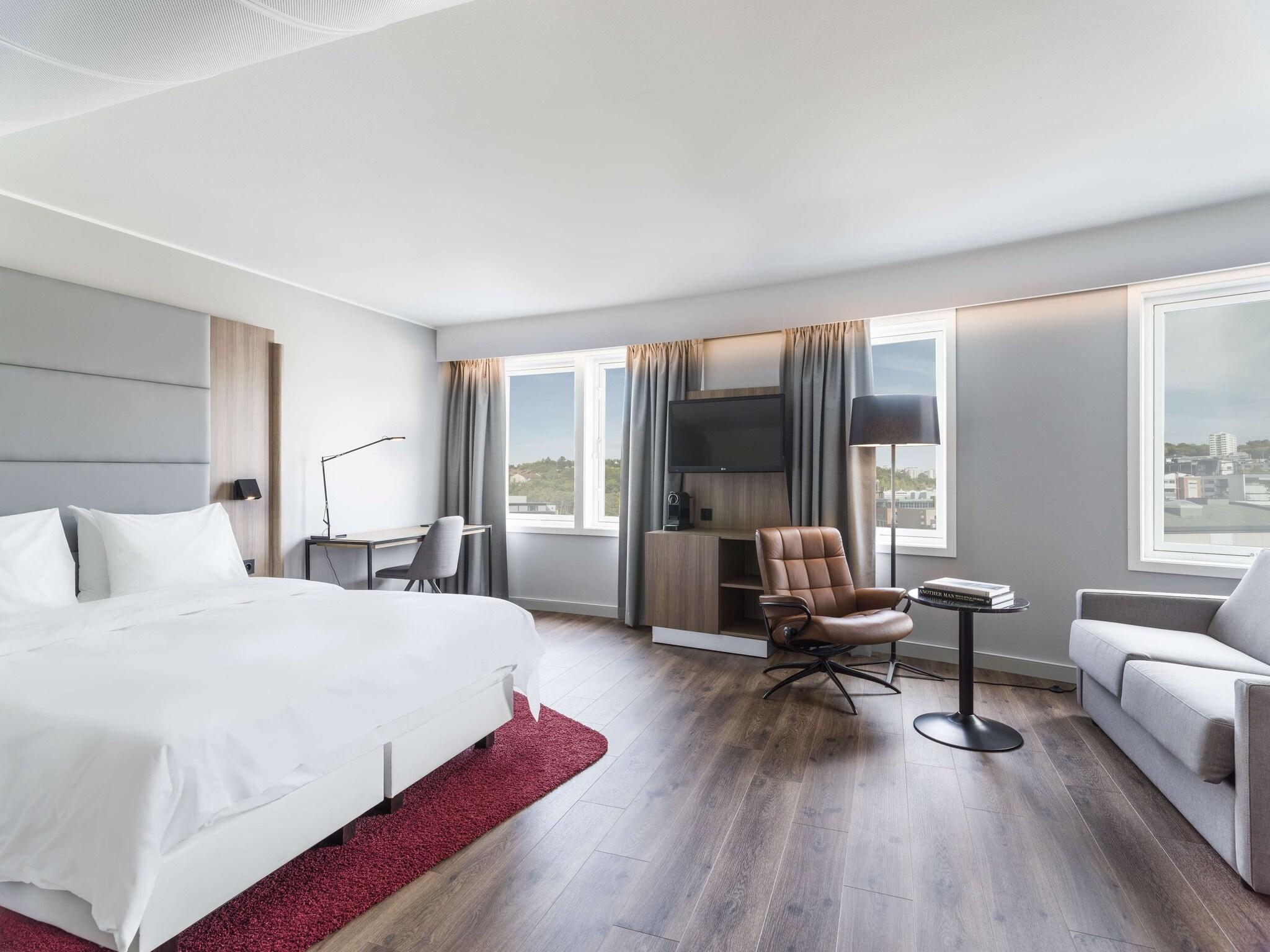 Double Premium Queen Bed