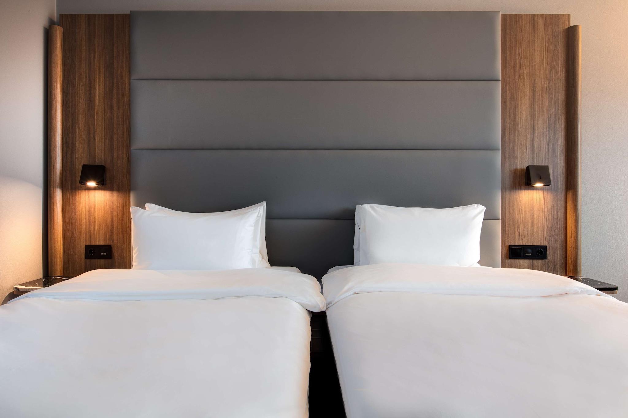 Double Queen Size Bed