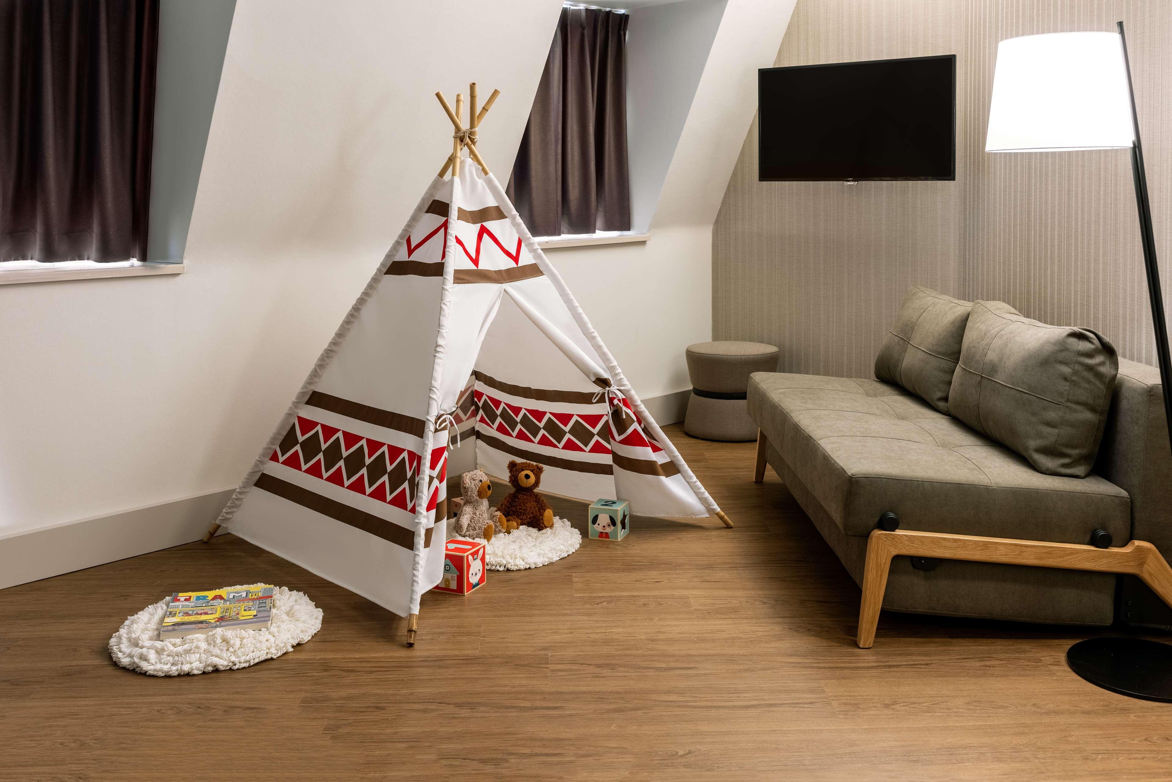 Family Room Standard