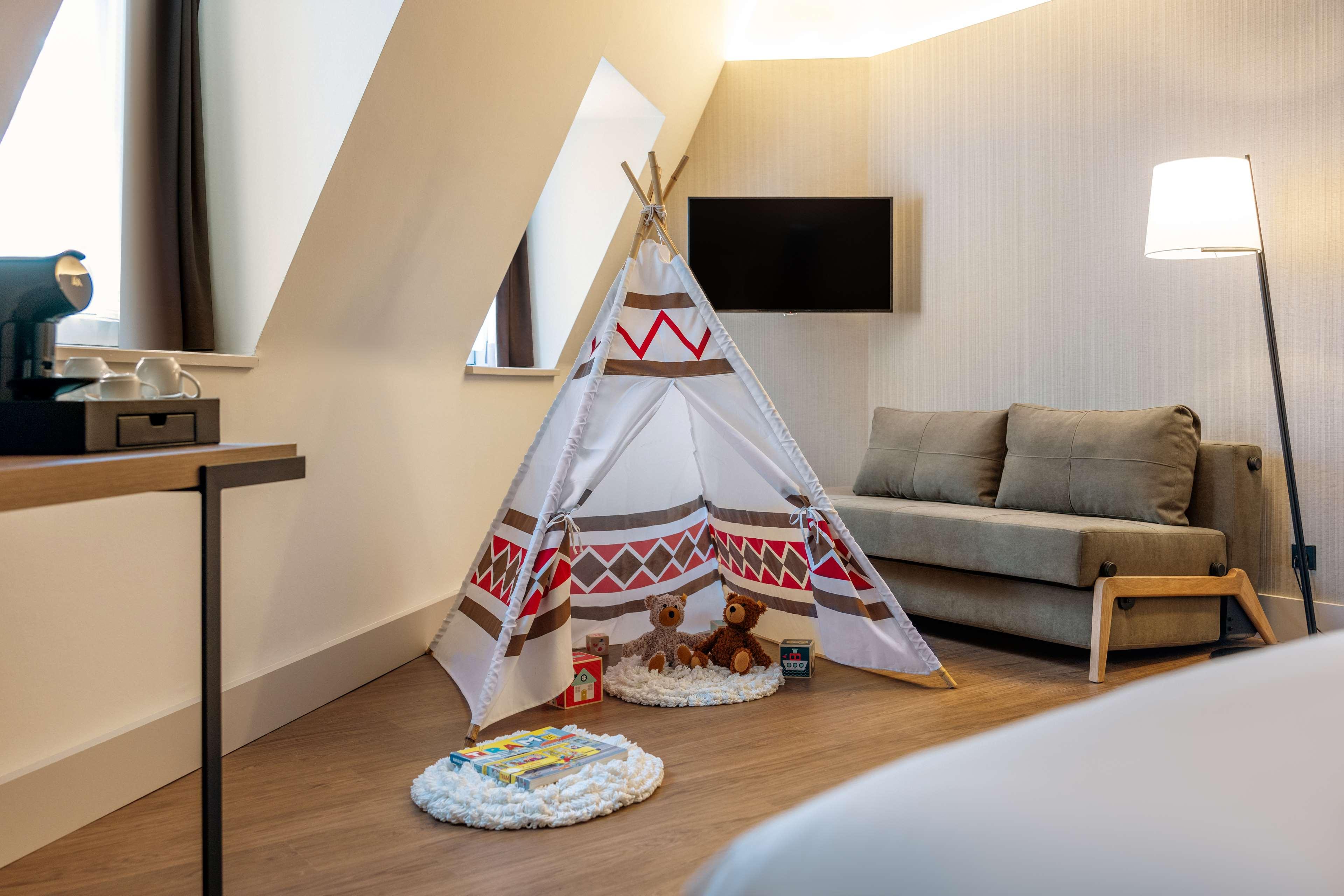 Family Room Standard