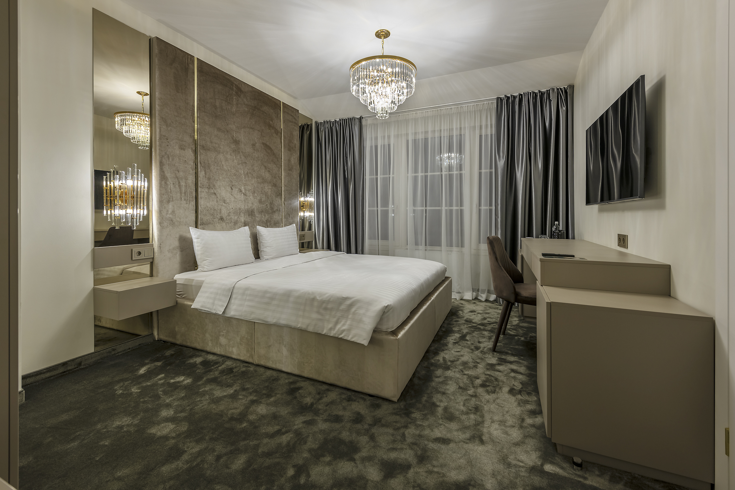 Double Single Deluxe One Bed