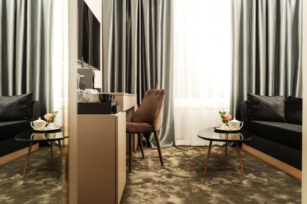 Family Room Two Bedrooms One Bathroom