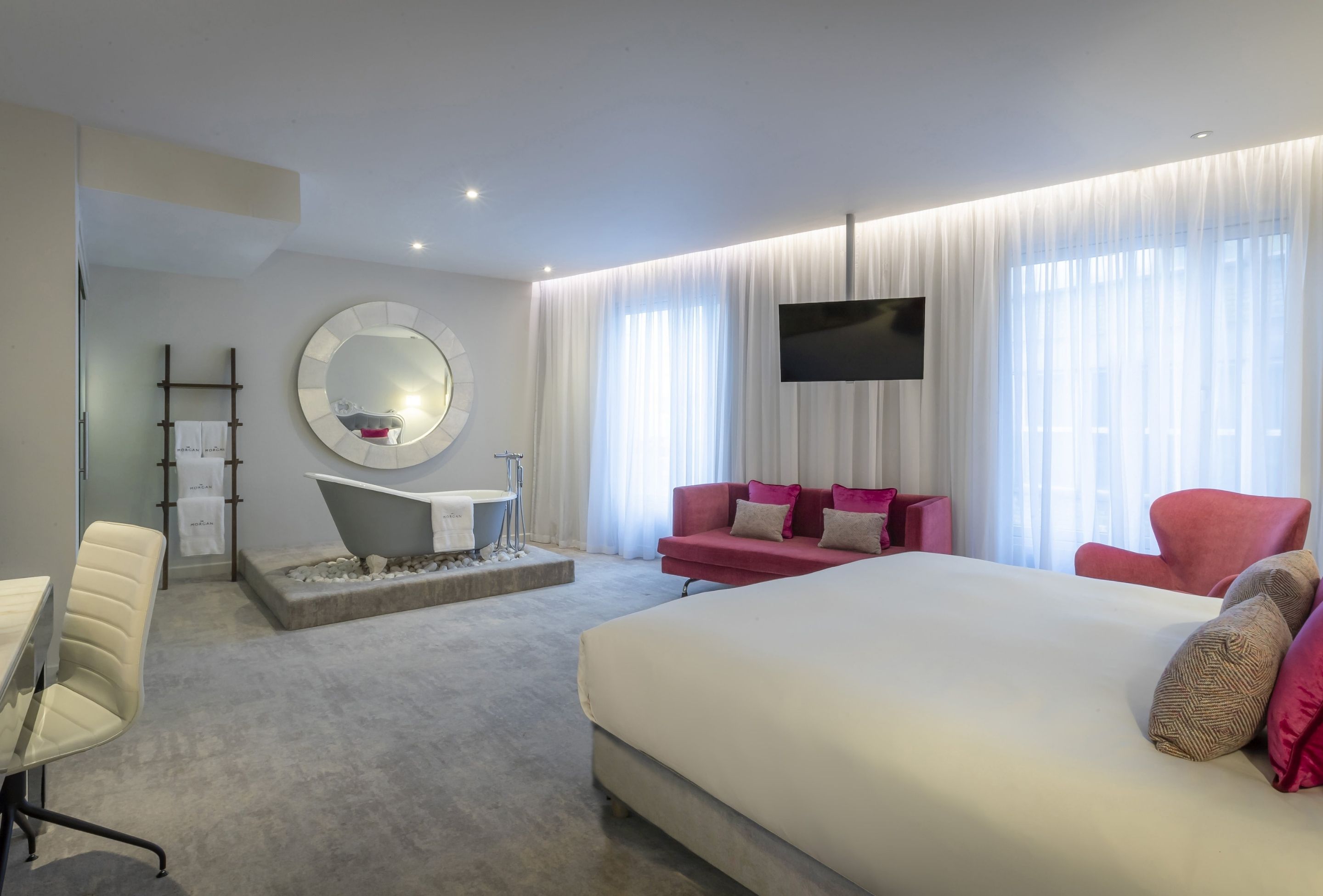 Junior Suite Guest Room