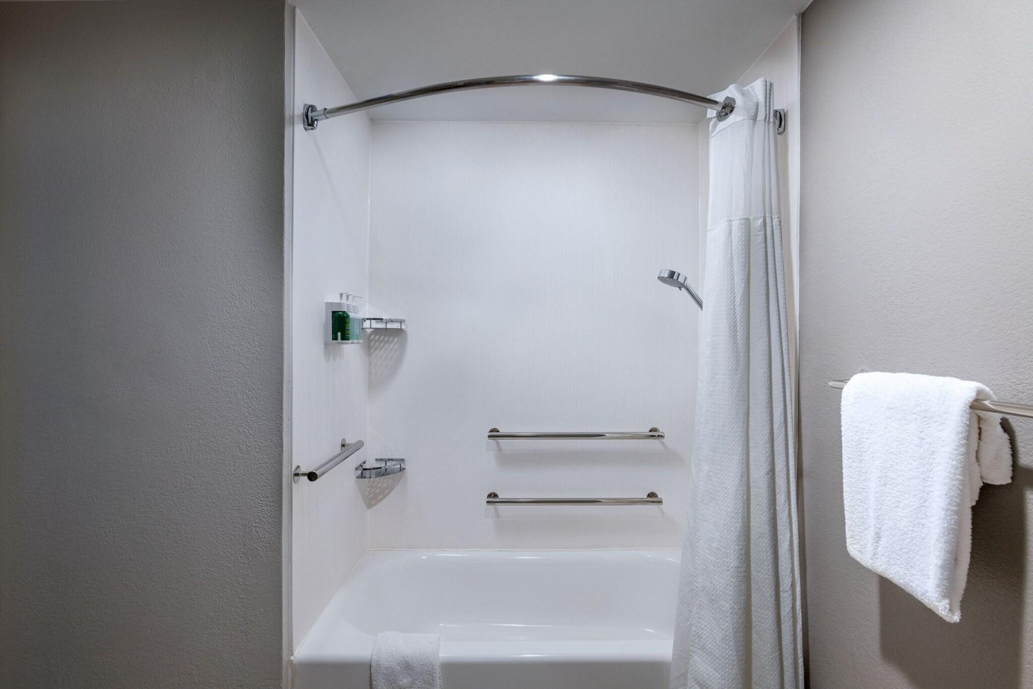 Suite Two Queen Beds One Bedroom