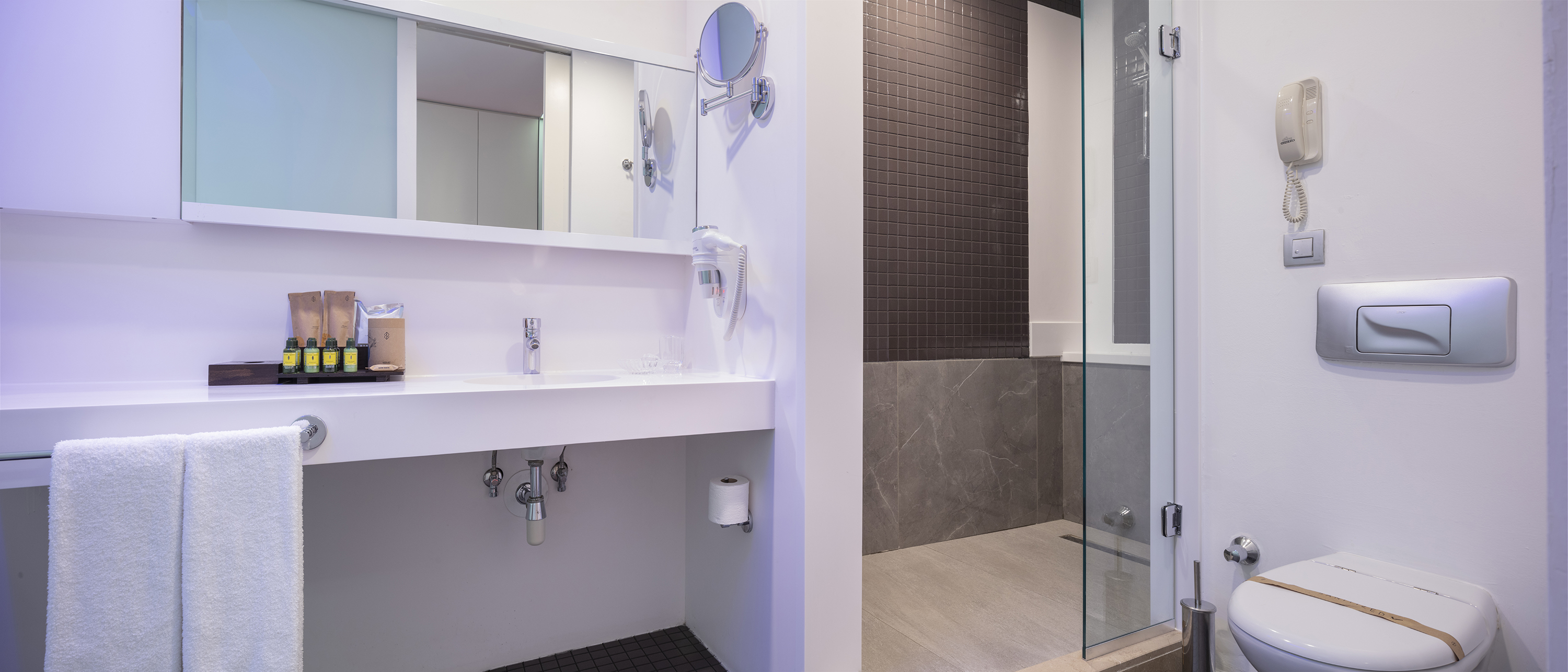 Triple Superior Side Sea View