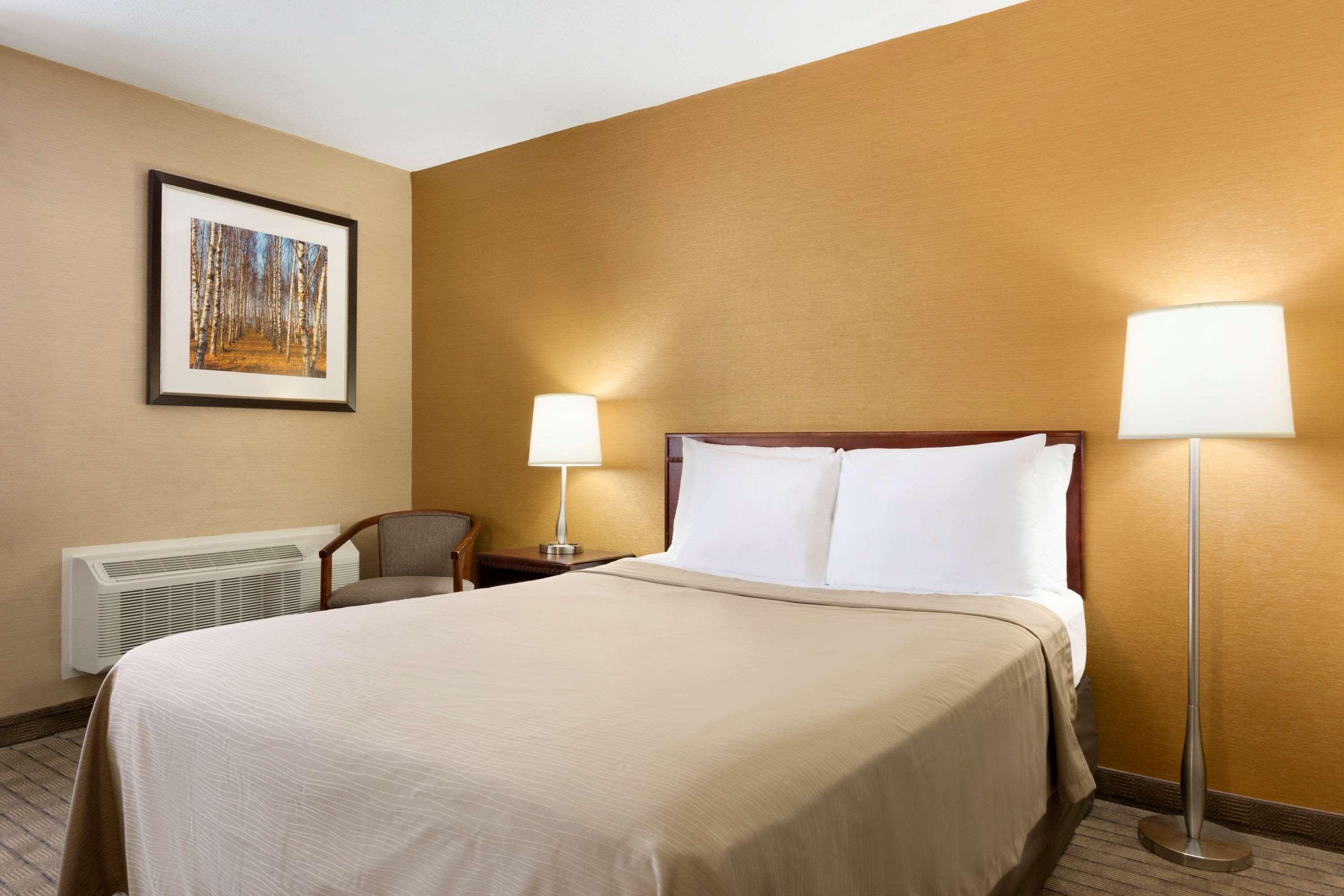 Double Queen Bed Non Smoking