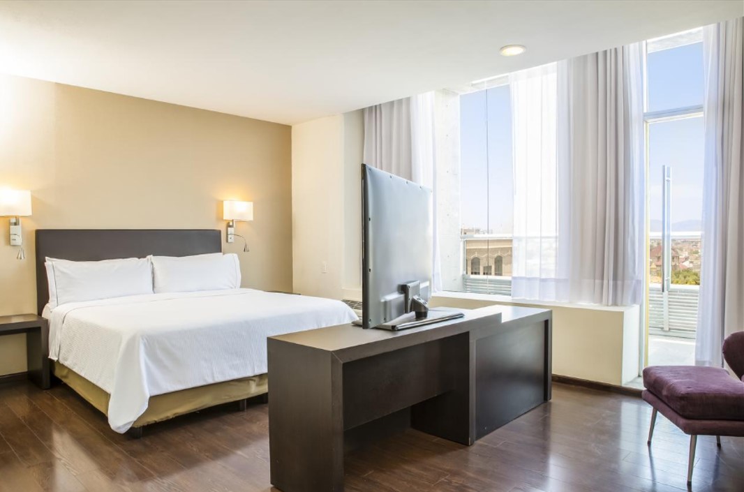 Junior Suite King Size Bed