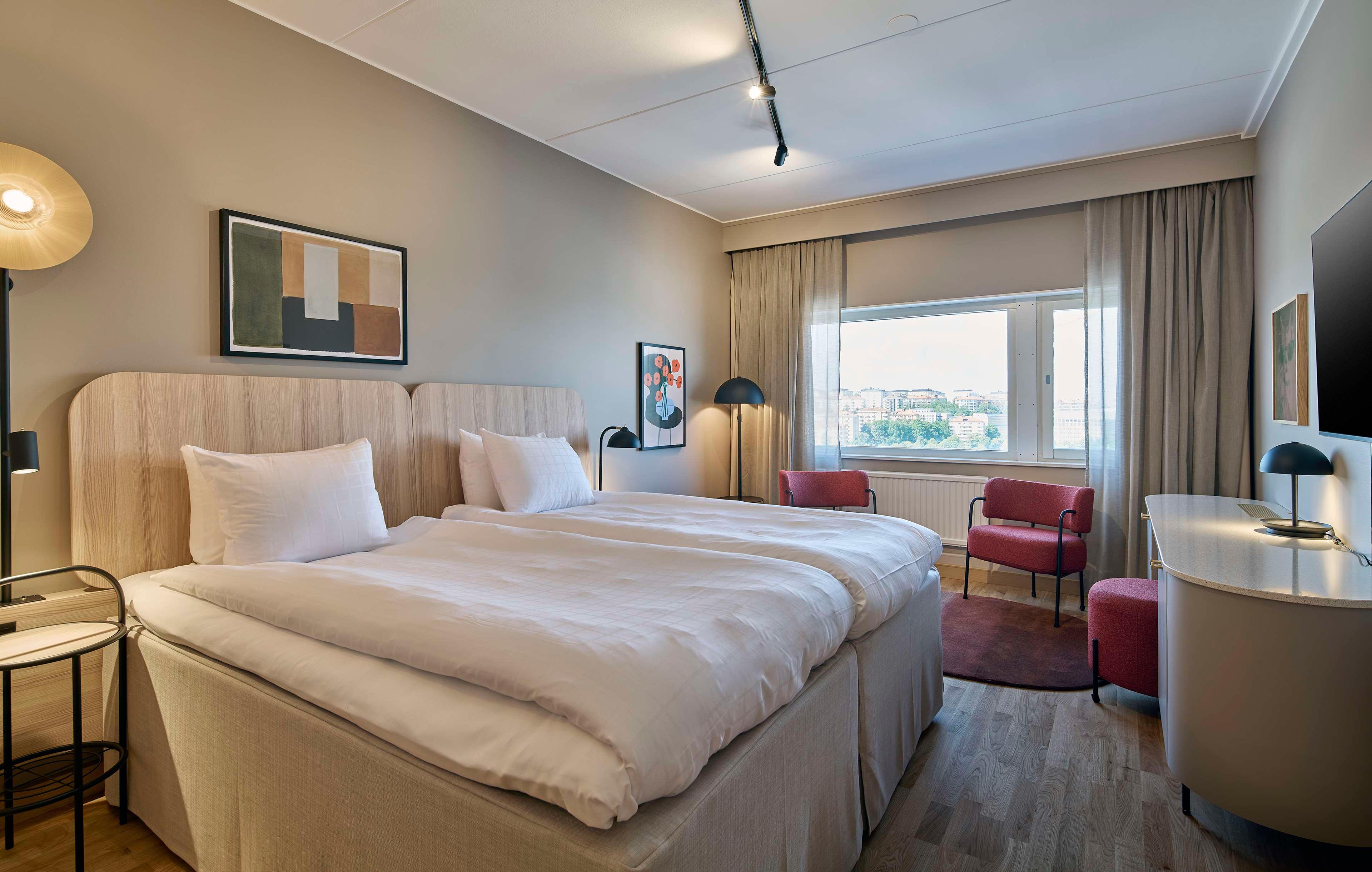 Double Single Superior King Bed