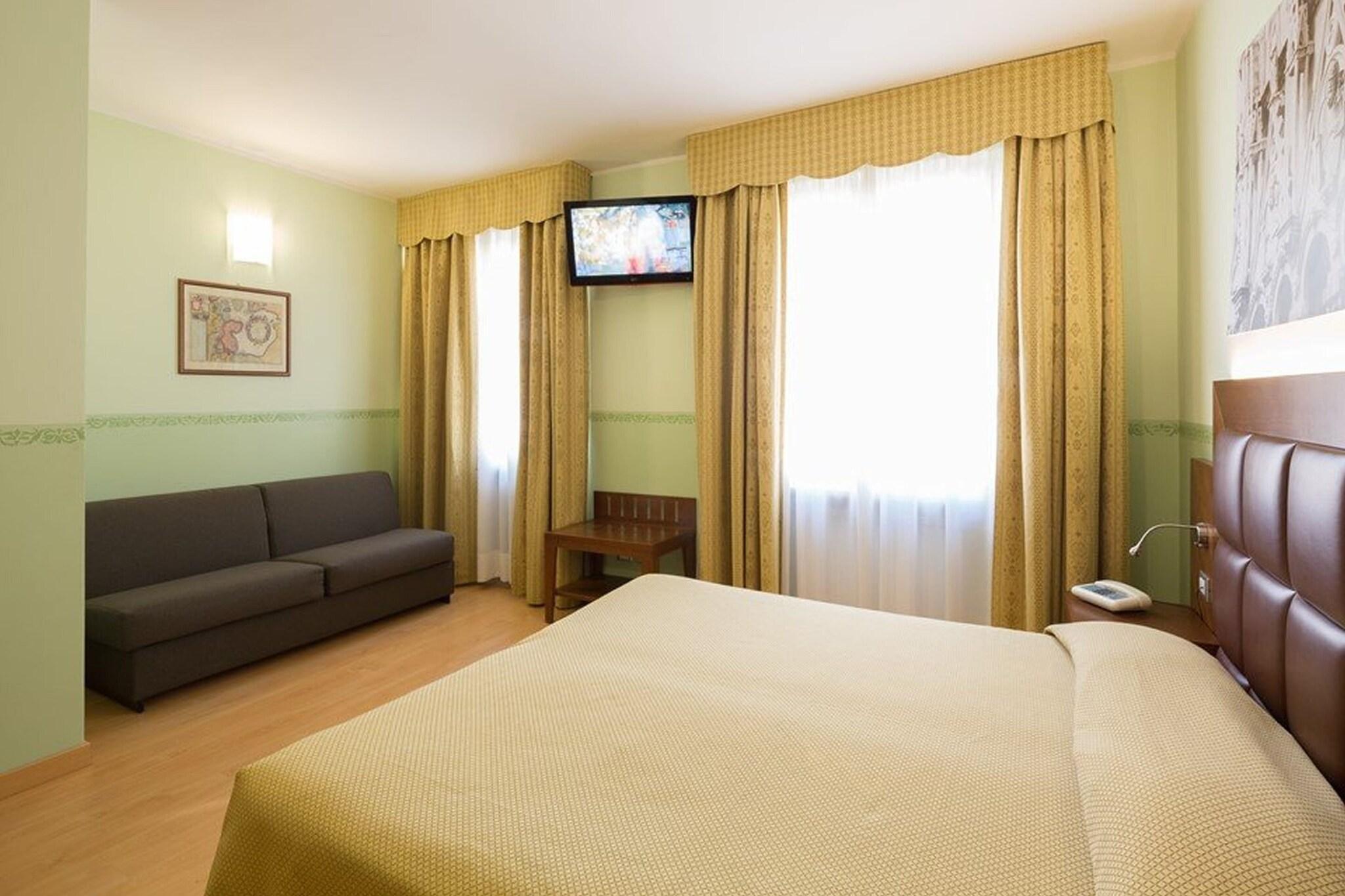 Family Room Three Beds