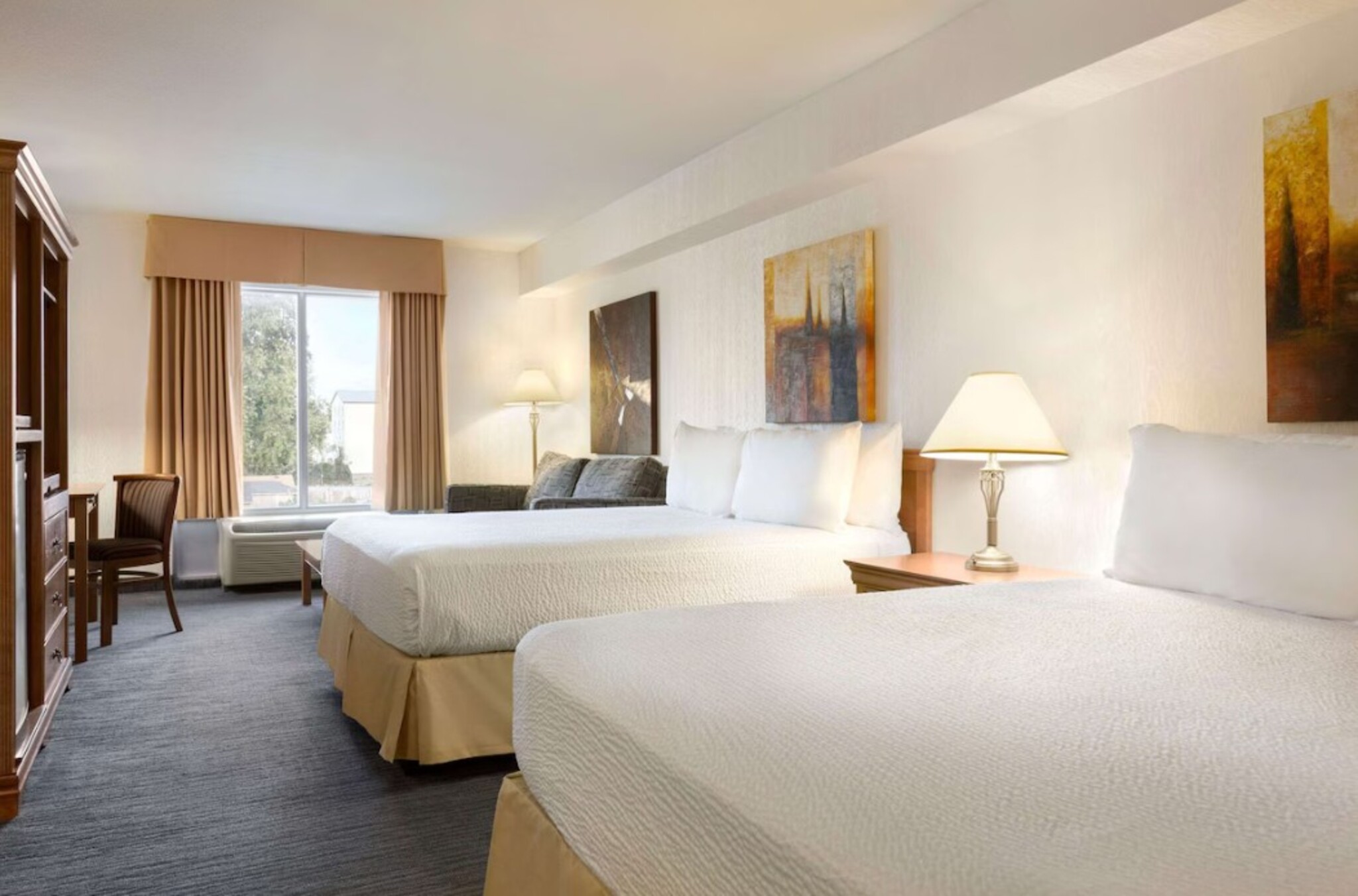 Quadruple Two Queen Beds