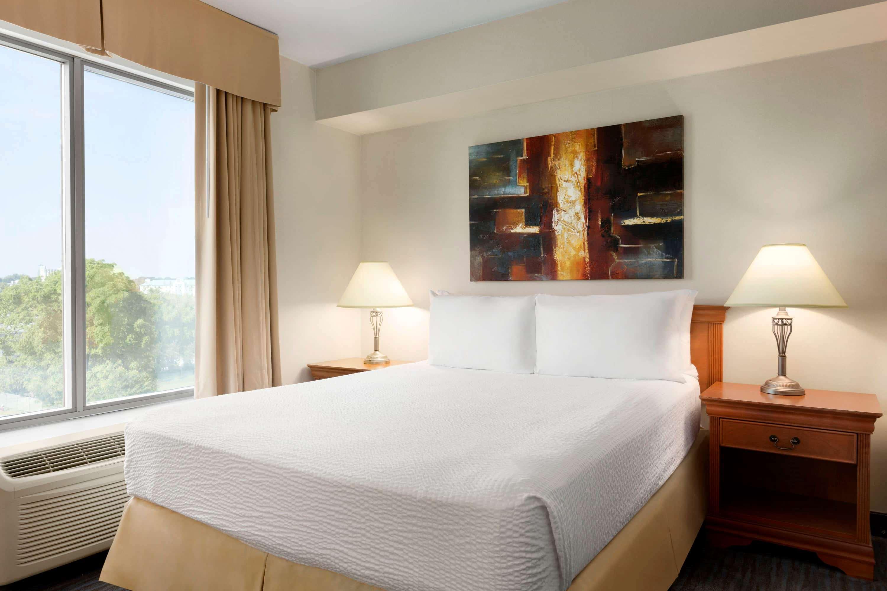 Double Queen Bed Non Smoking