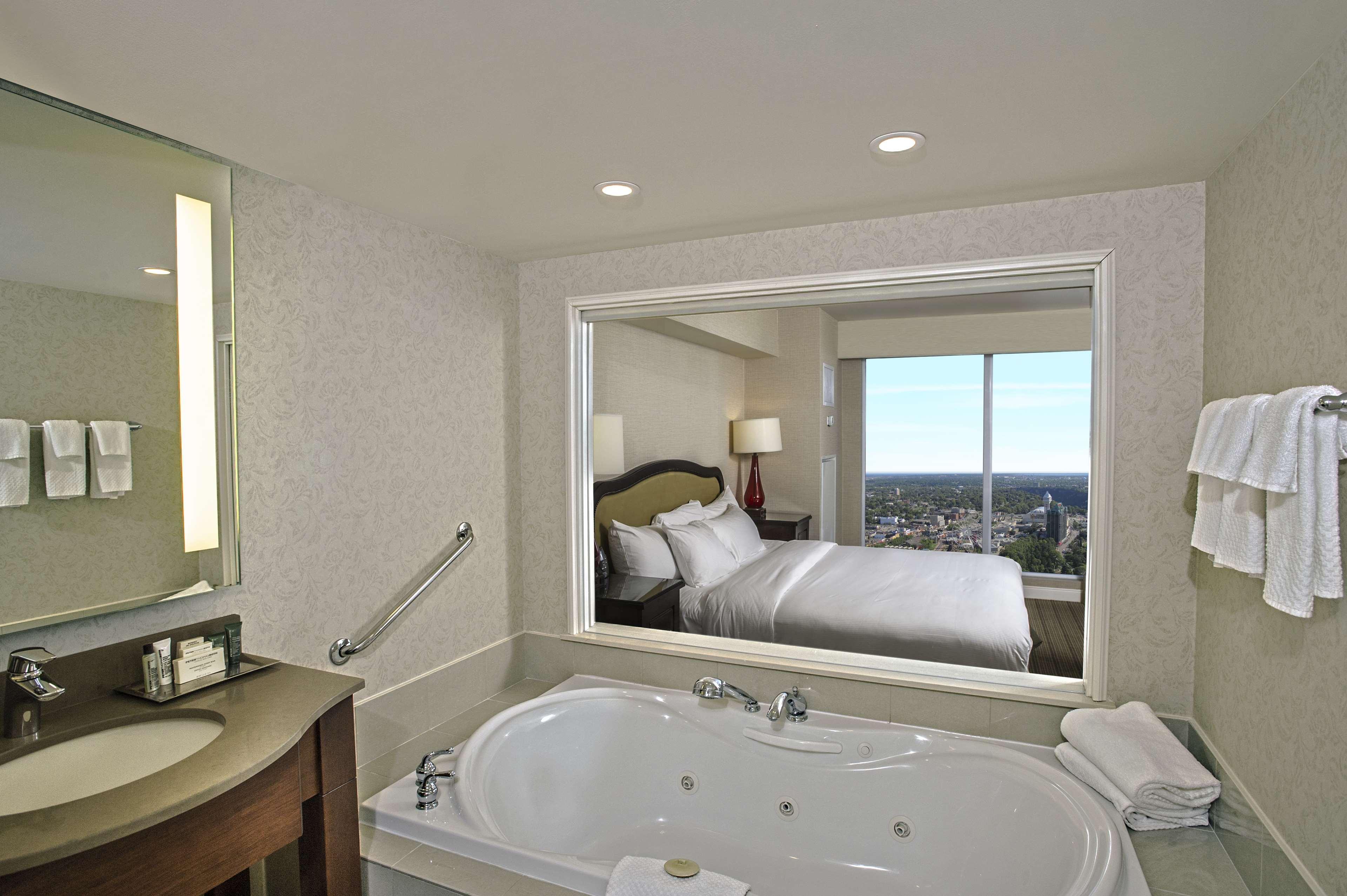 Room City View King Bed