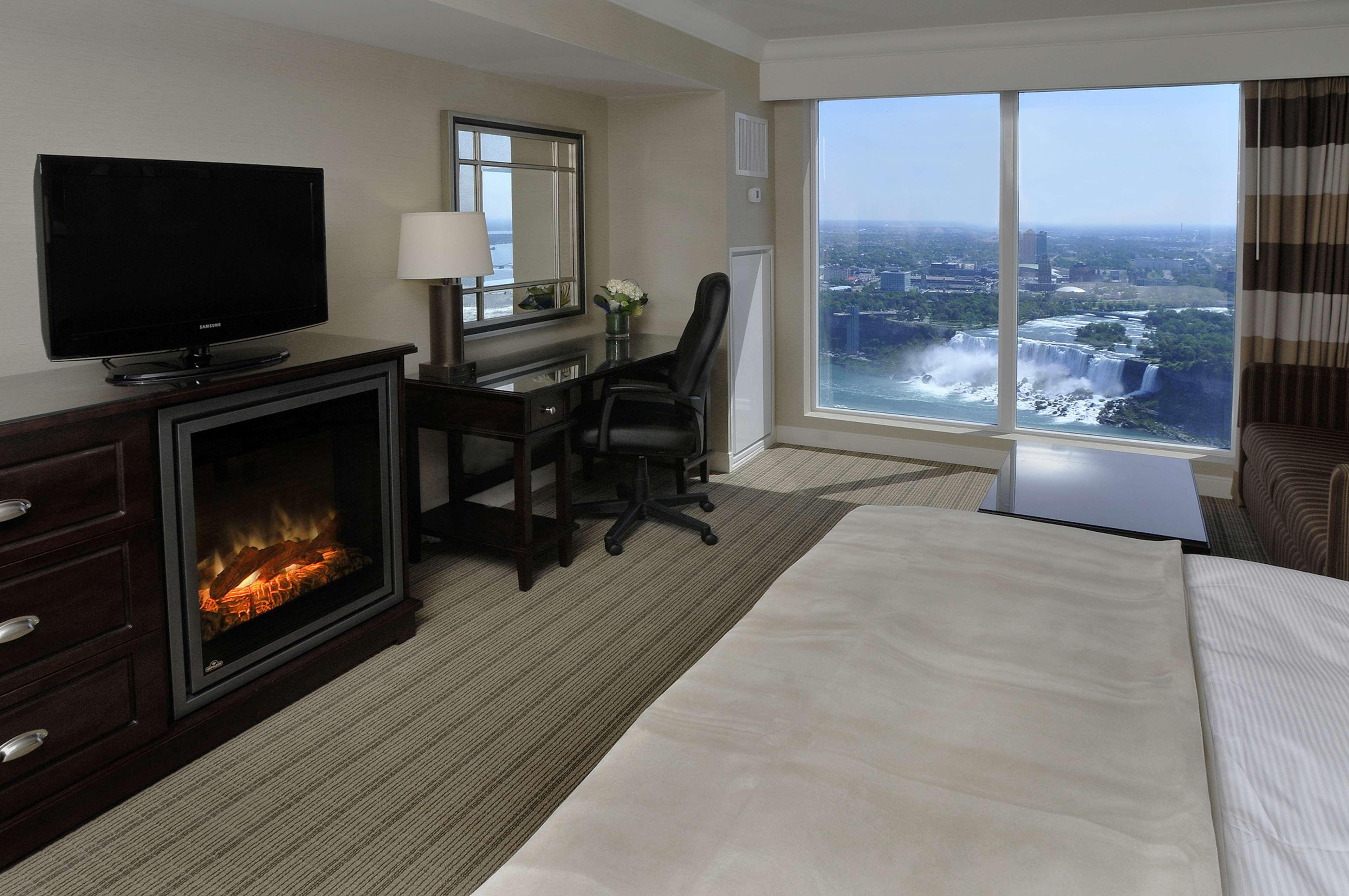 Suite Deluxe with Views