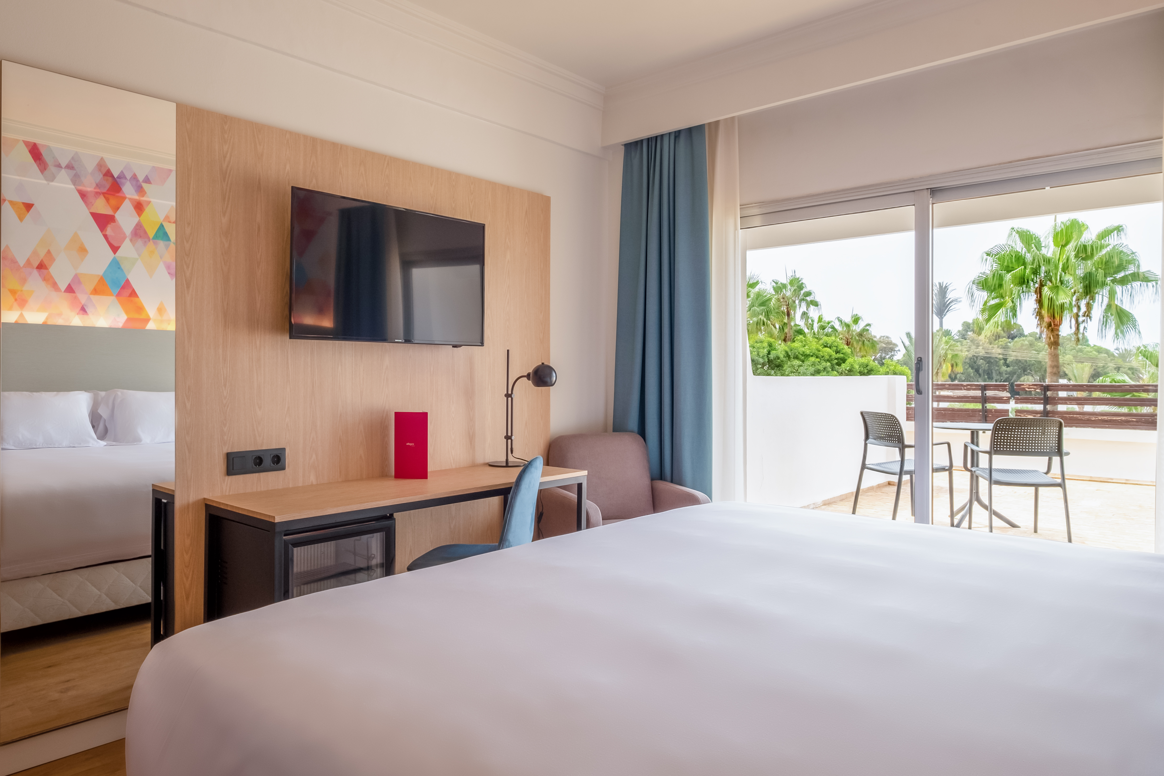 Double or Twin Side Sea View