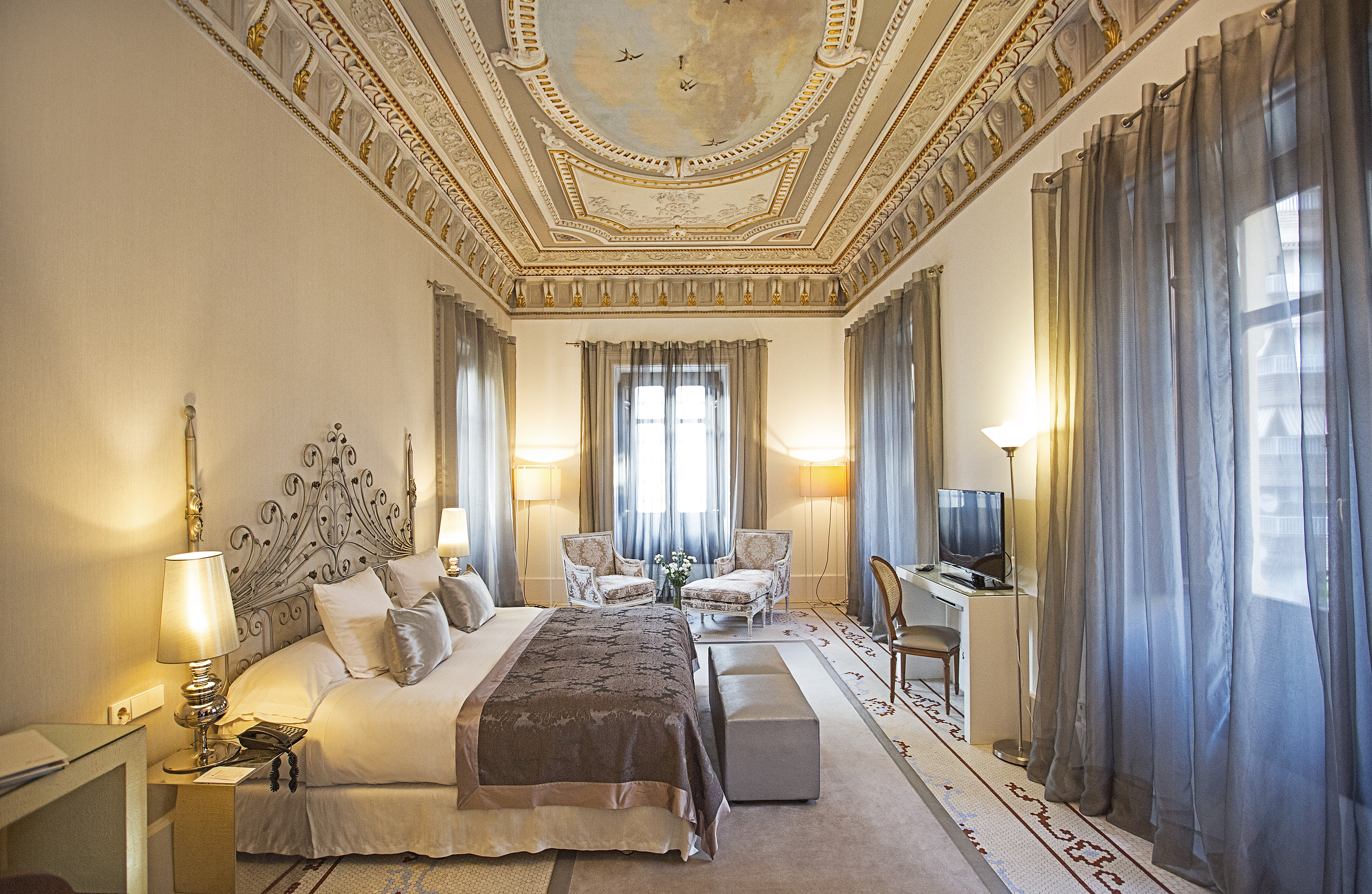 Double or Twin Standard