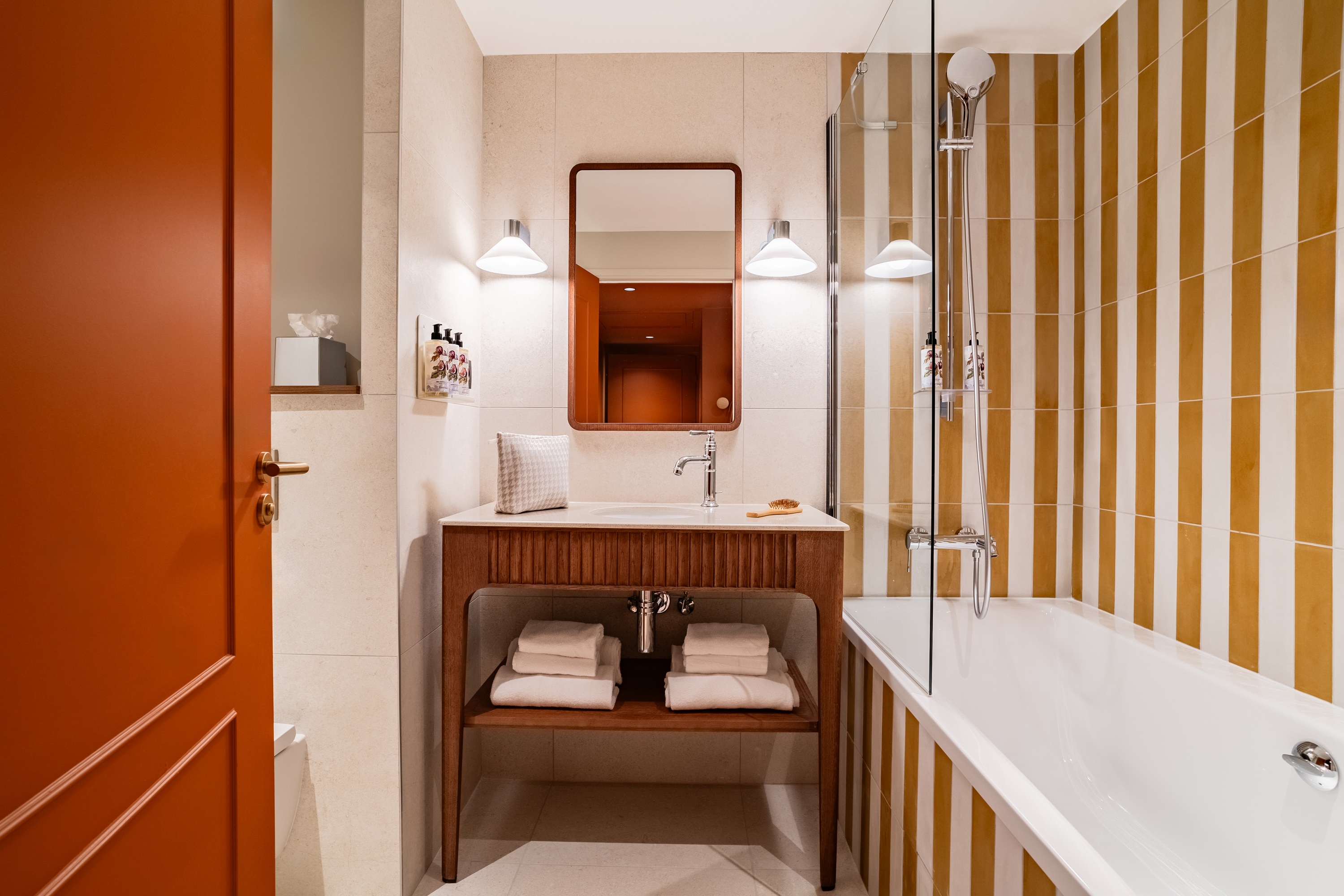 Room Connecting Room