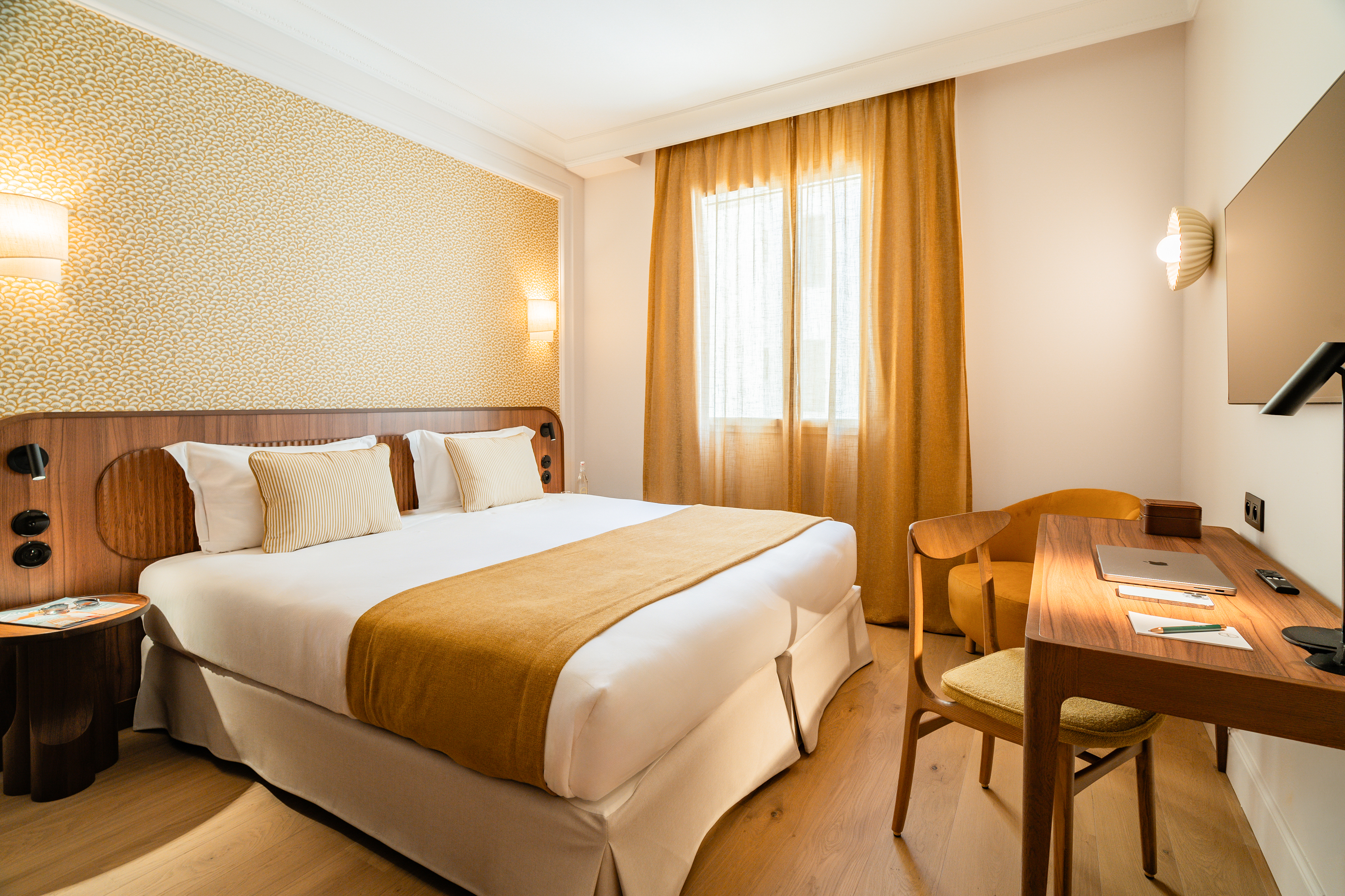 Room Premium