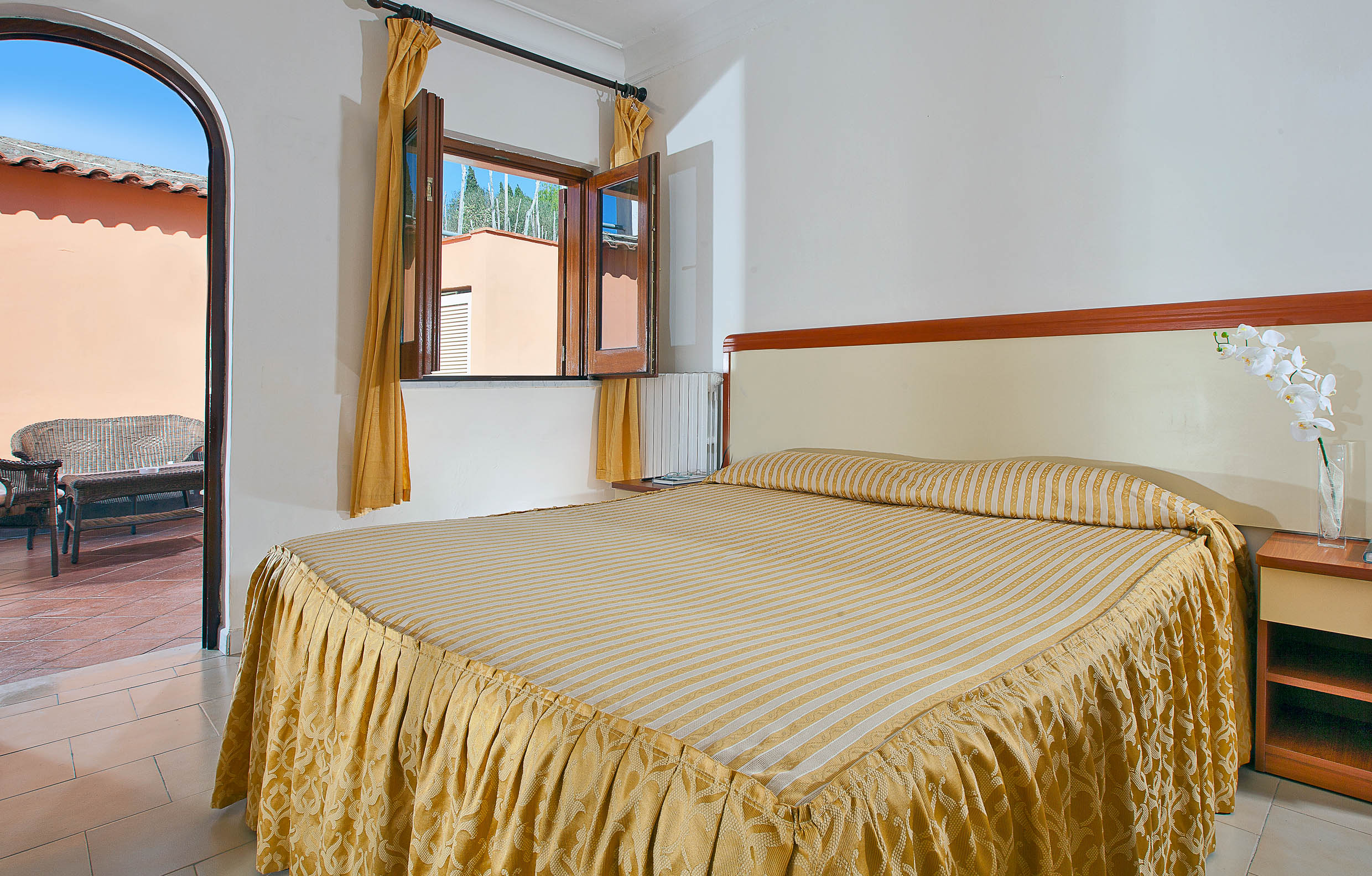 Double or Twin Standard