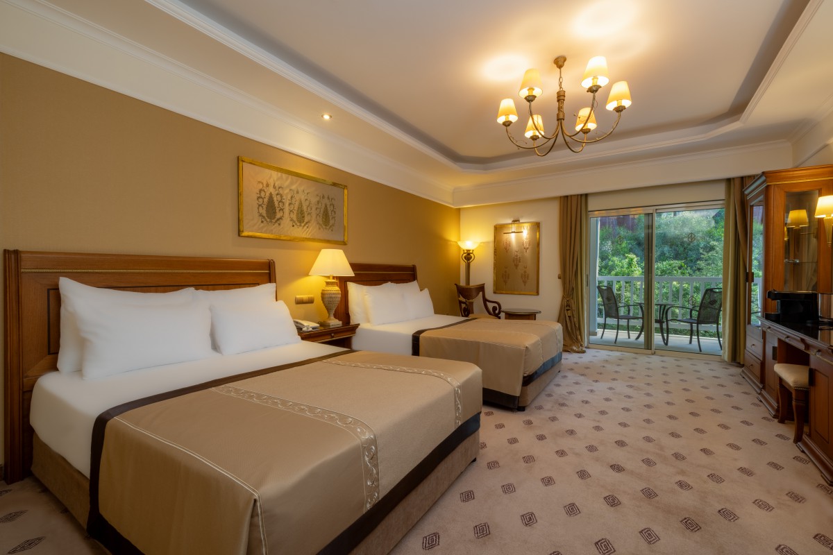 Family Room Club Grand