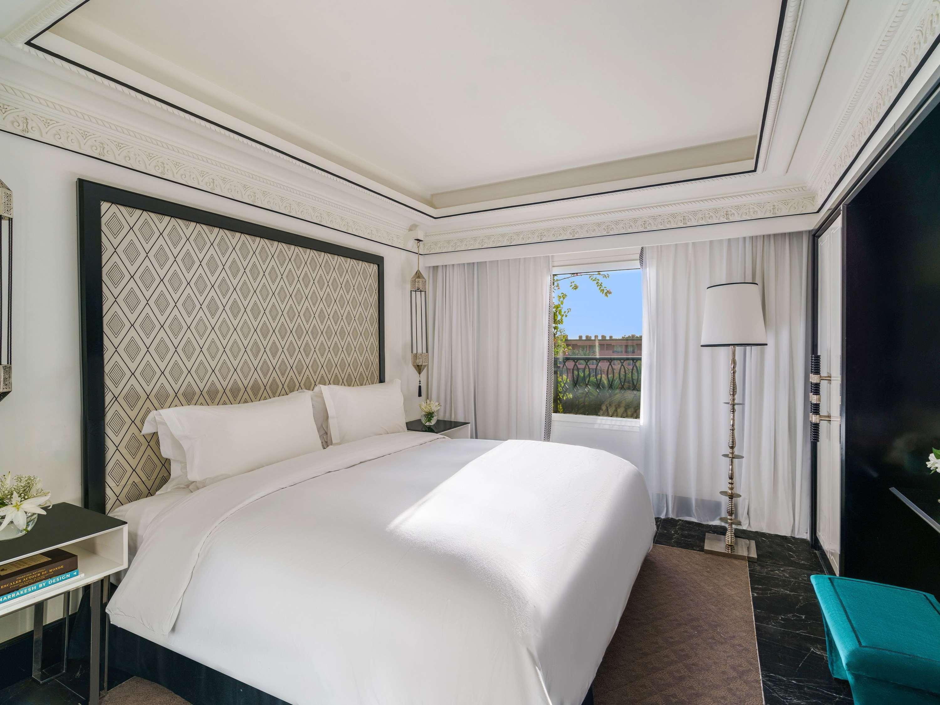 Suite with Balcony with Views