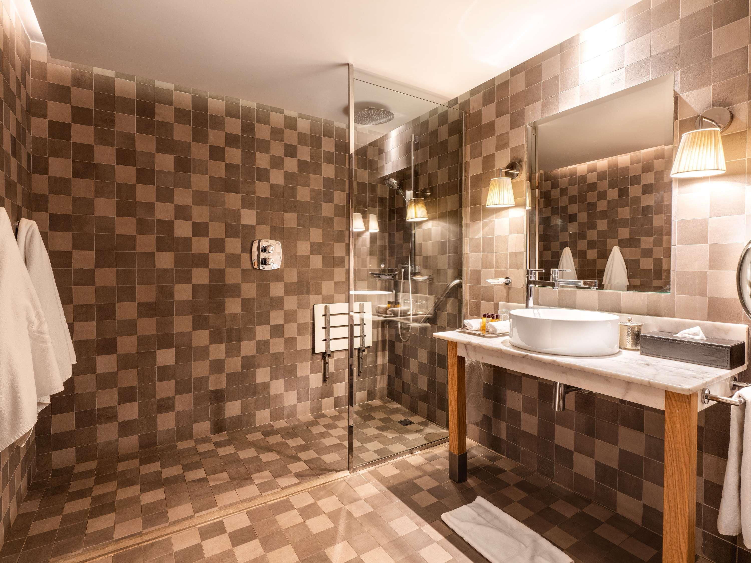 Double Superior King Bed