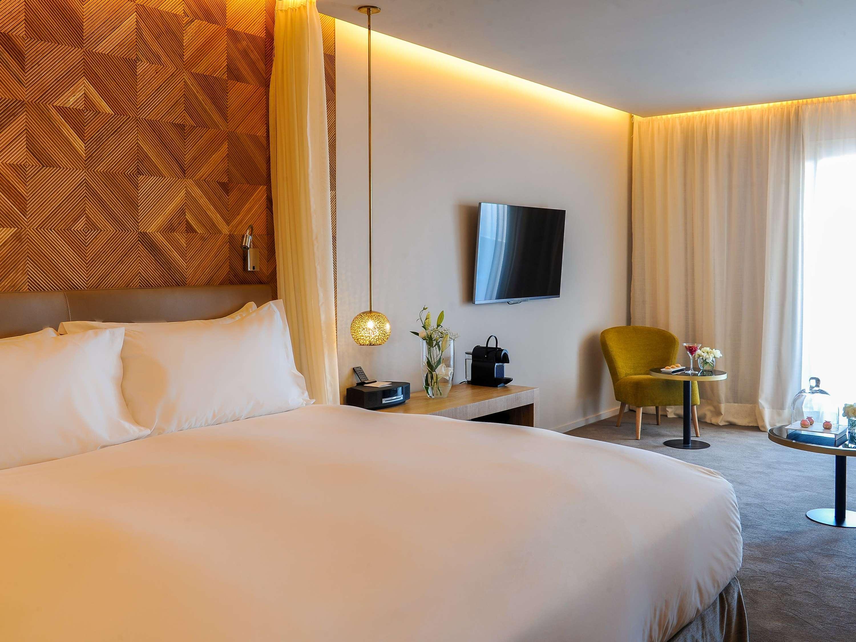 Double Superior King Bed