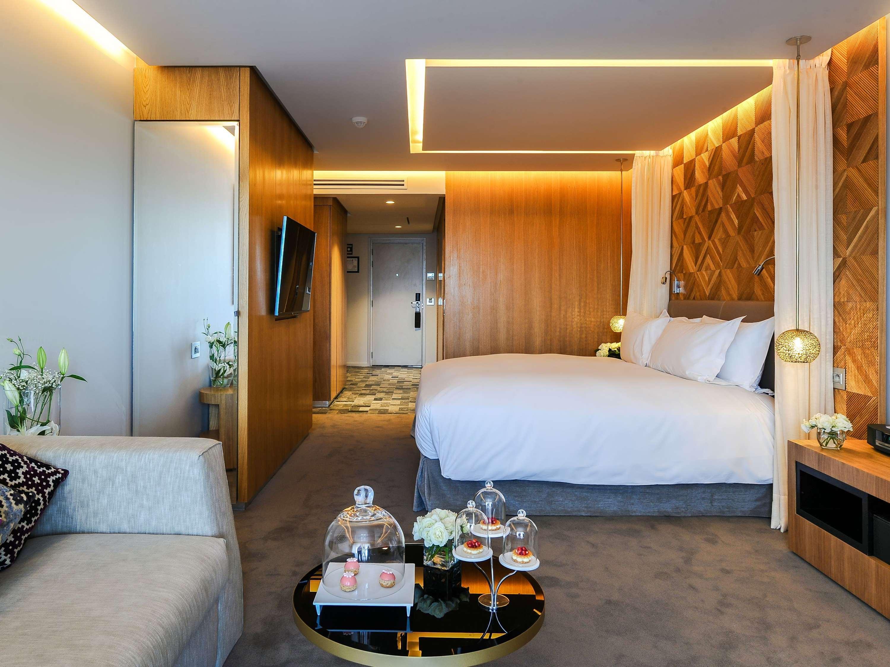 Junior Suite with Views