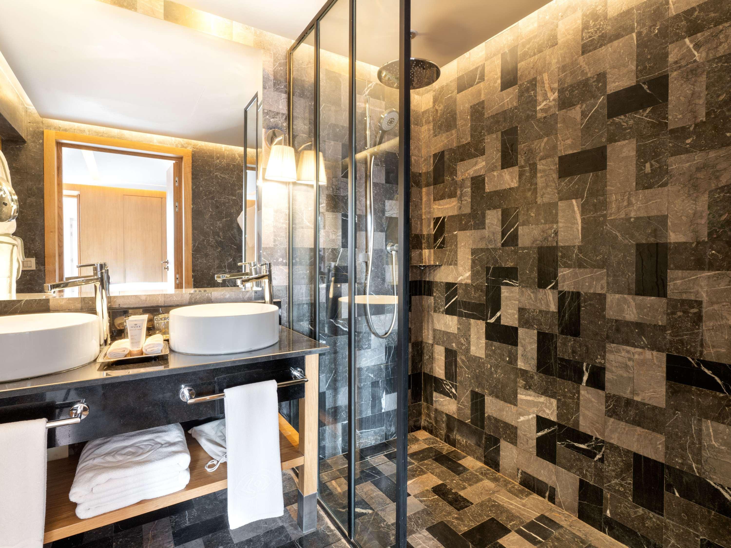 Junior Suite King Size Bed