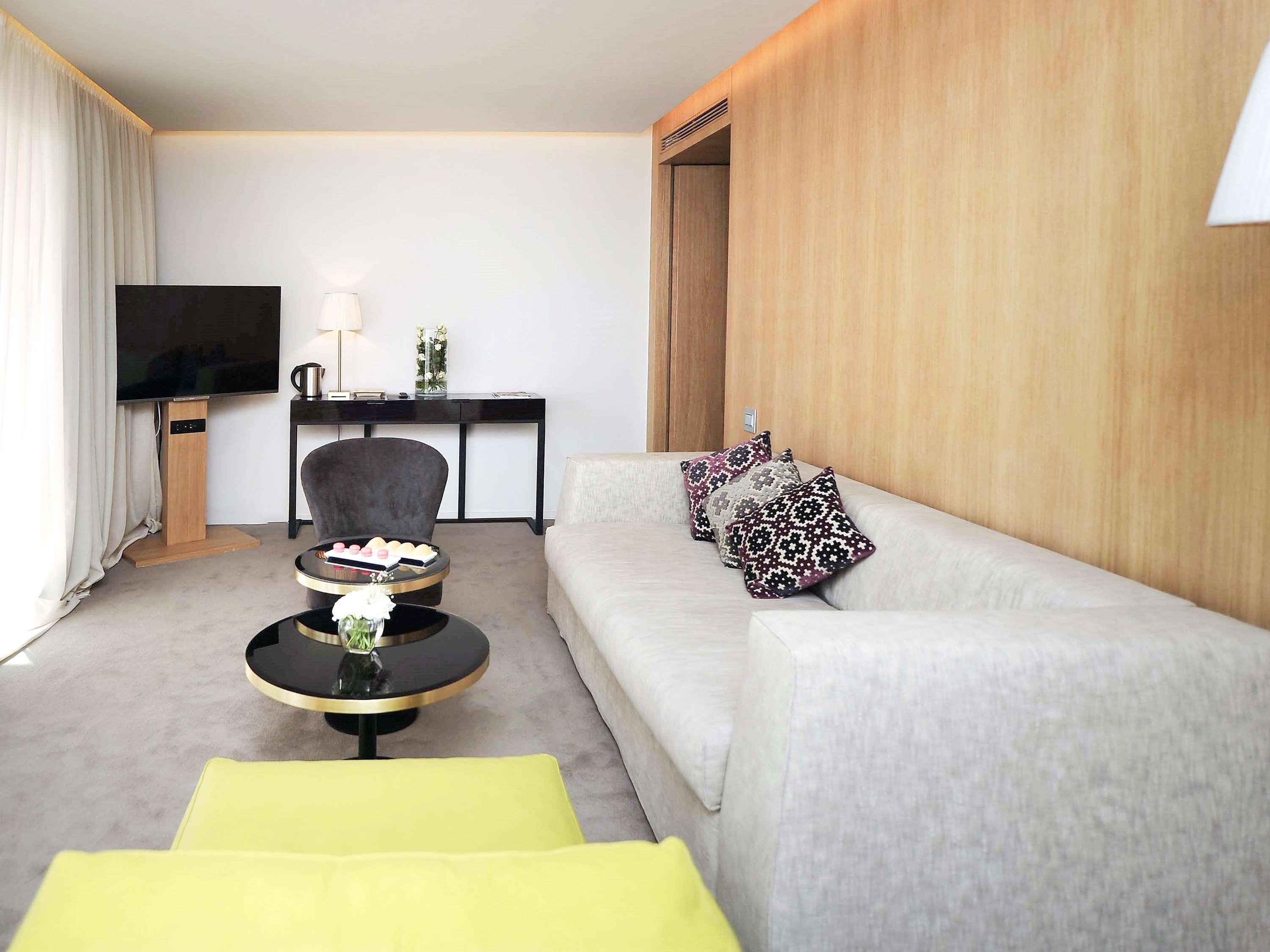 Junior Suite King Size Bed