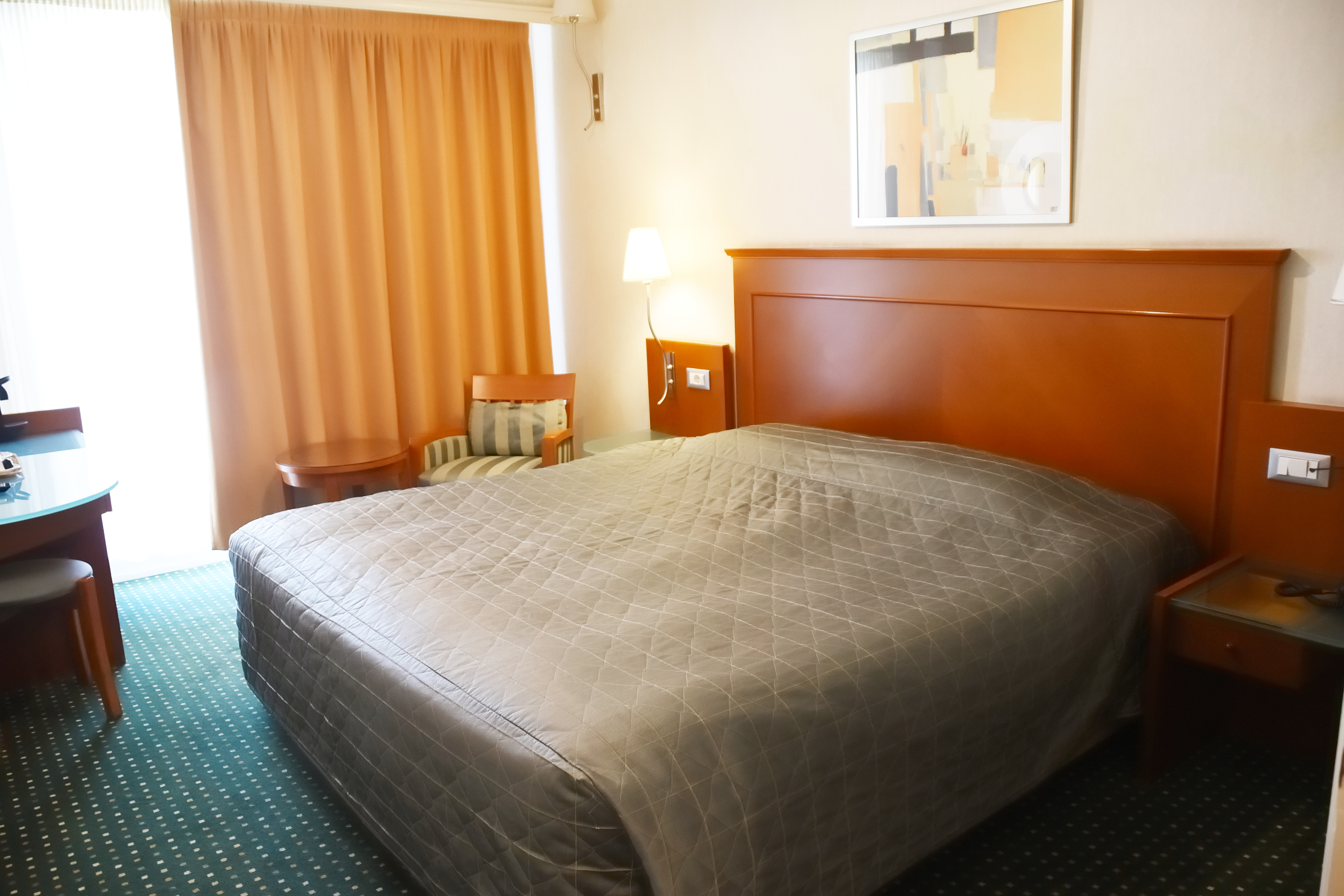 Double or Twin Standard