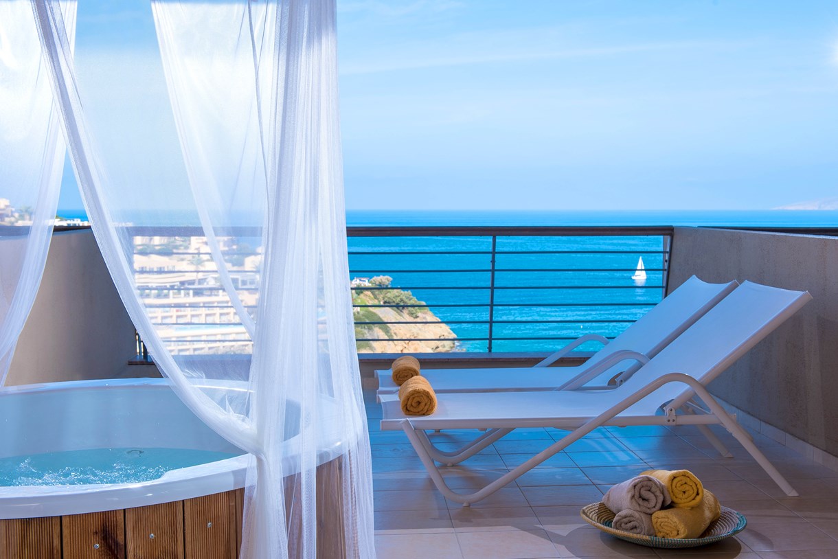 Double or Twin with Jacuzzi