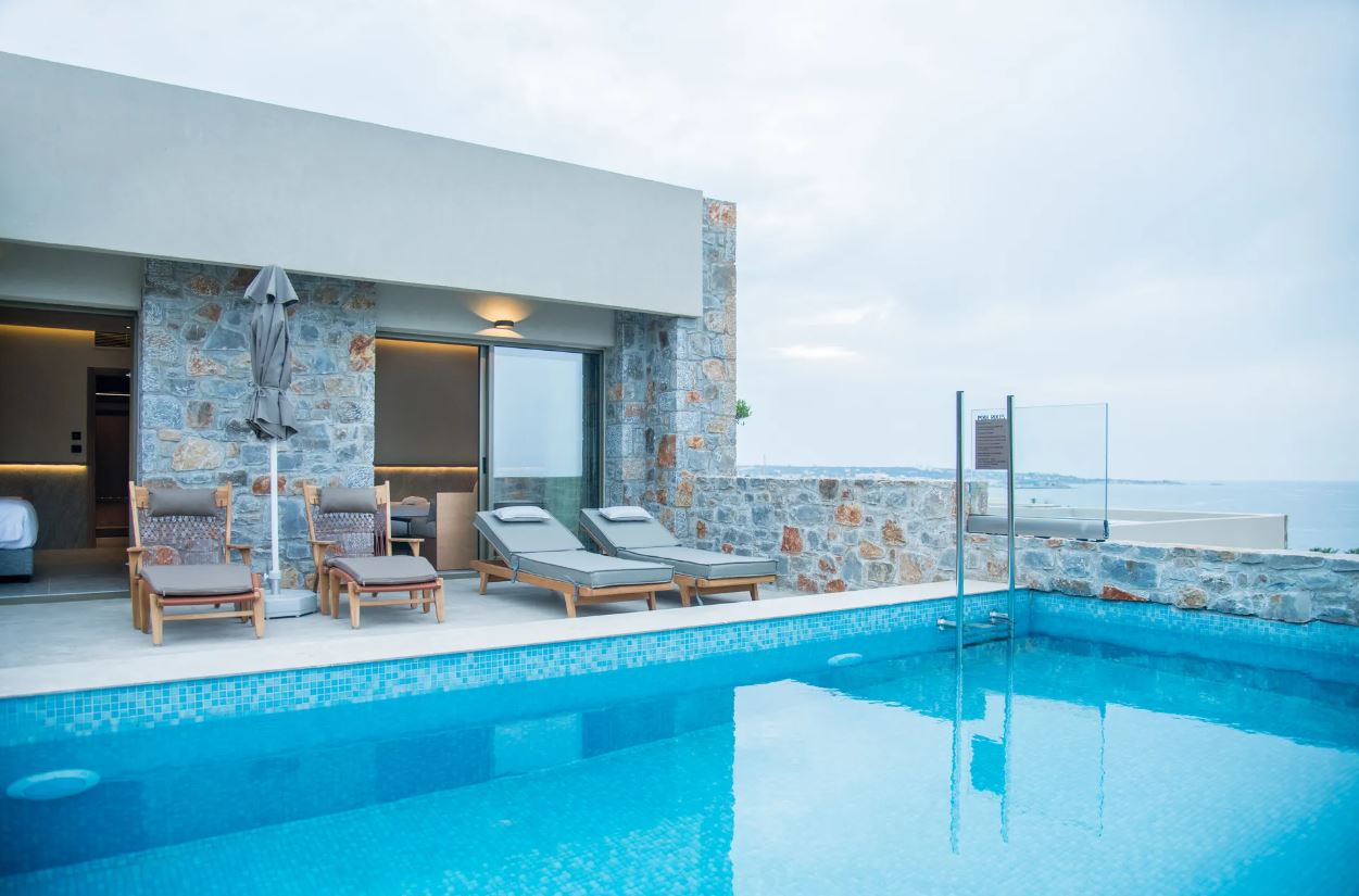 Suite with Private Pool