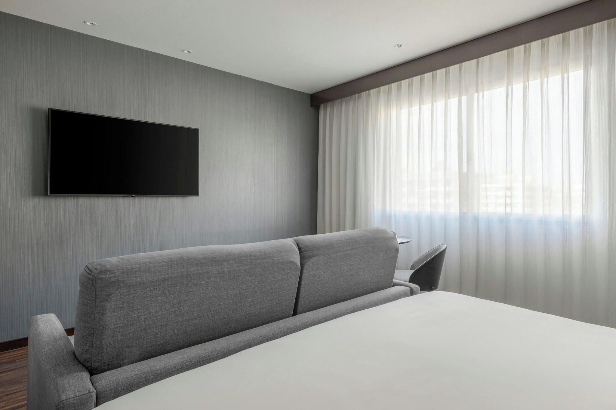 Double King Size Bed