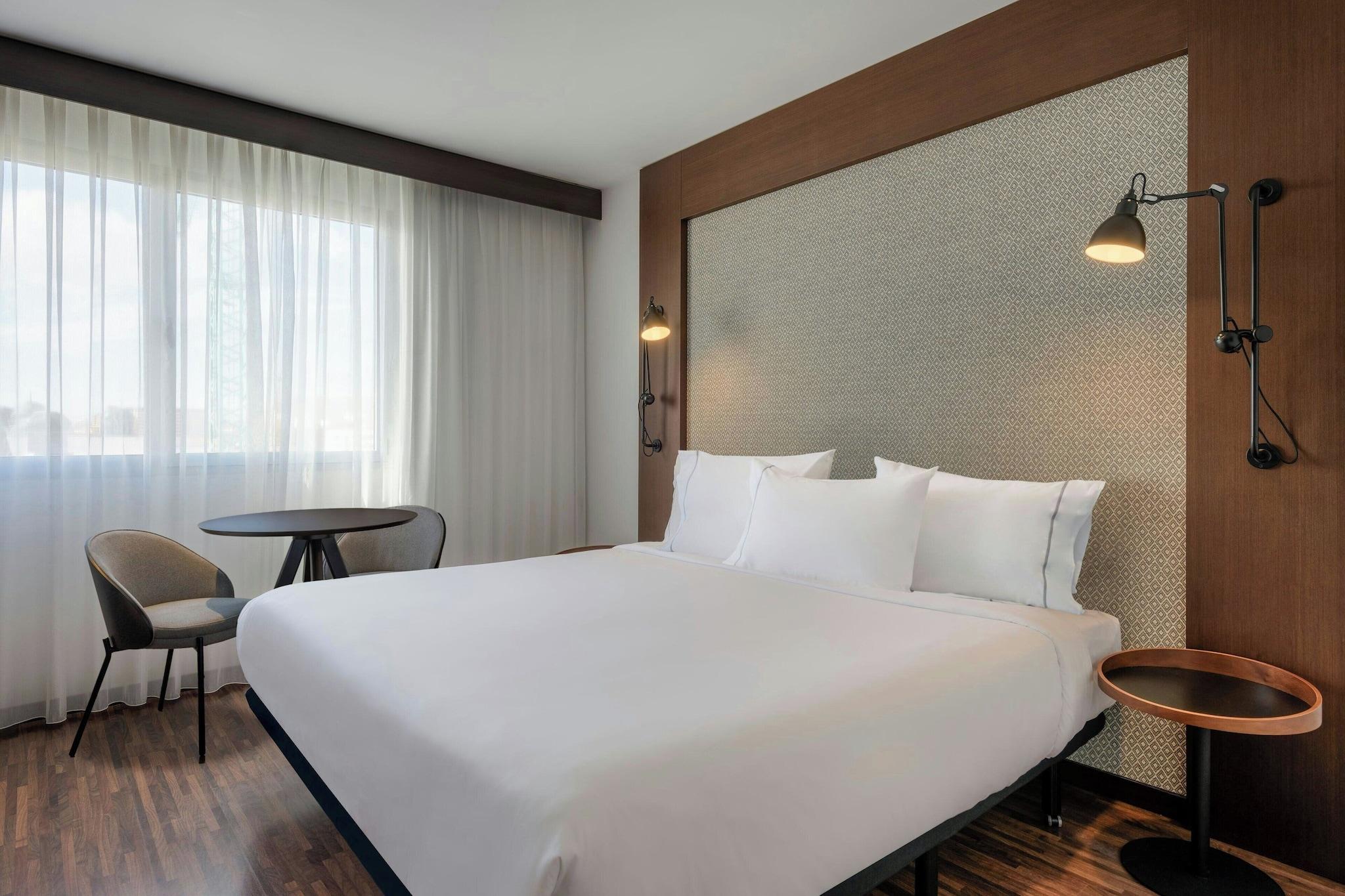 Double Queen Size Bed