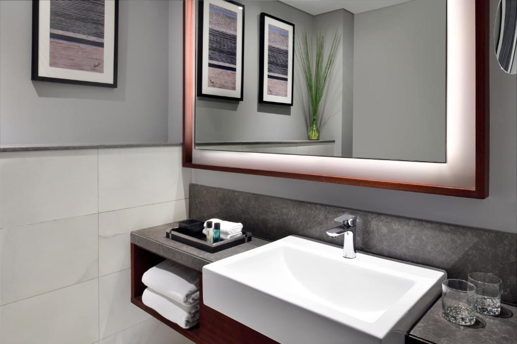 Double Executive King Bed